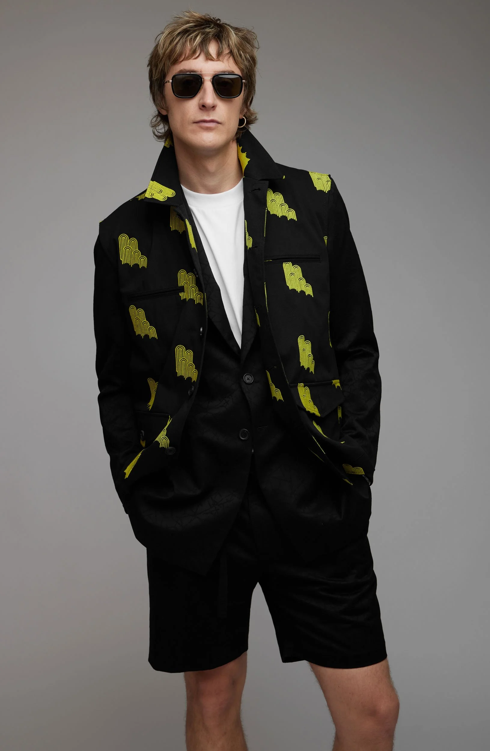 Oumlil_SS24_embroidered_vest_7.jpg