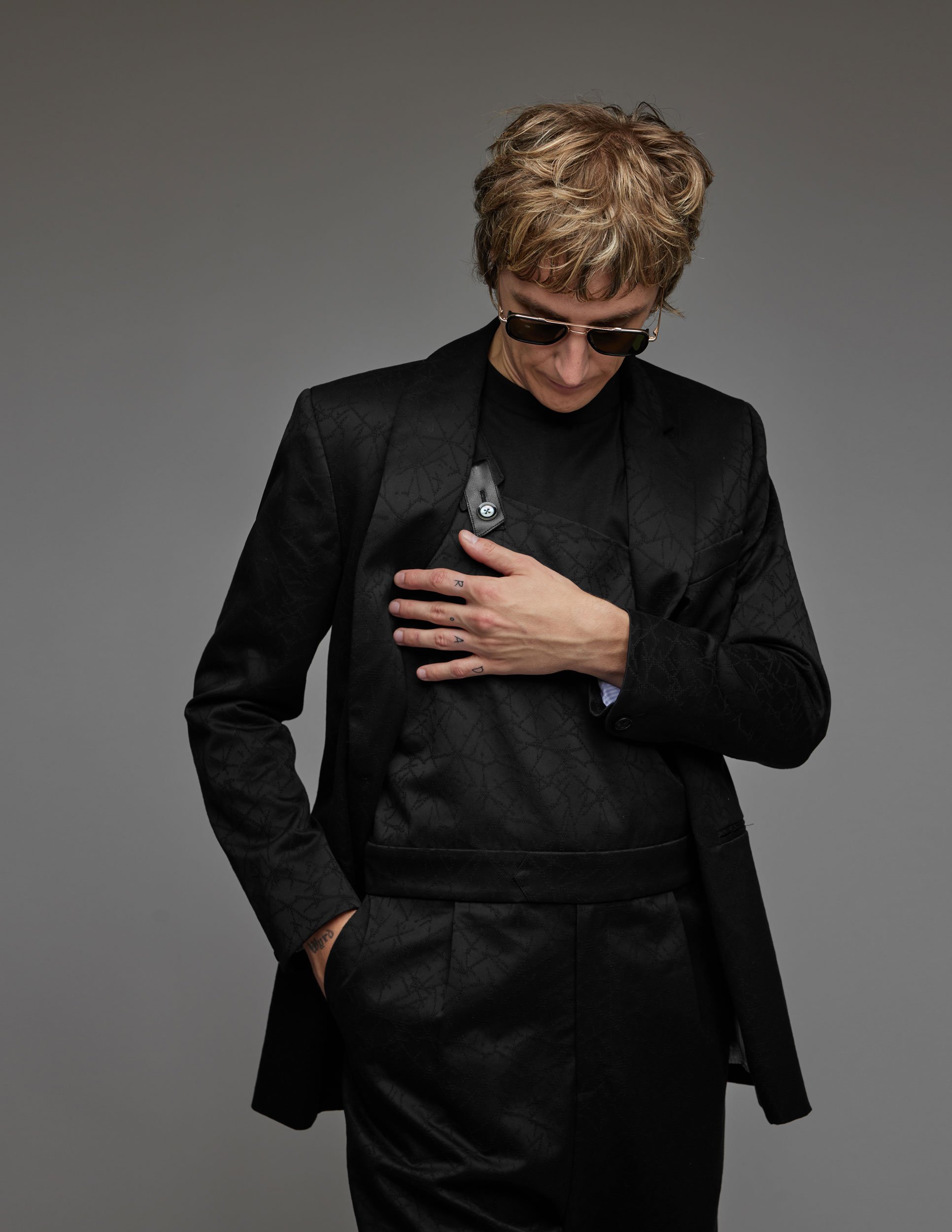 Oumlil_SS24_black_overall_pants-black_jacket_2.jpg