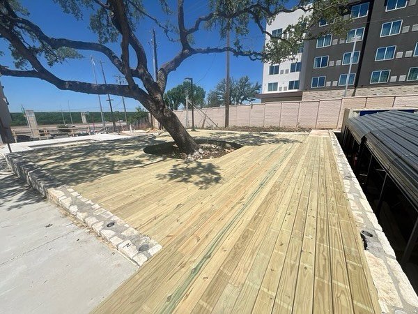 Putting the finishing touches on this poolside deck!

Decking: KDAT Treated Yellow Pine @yellawood