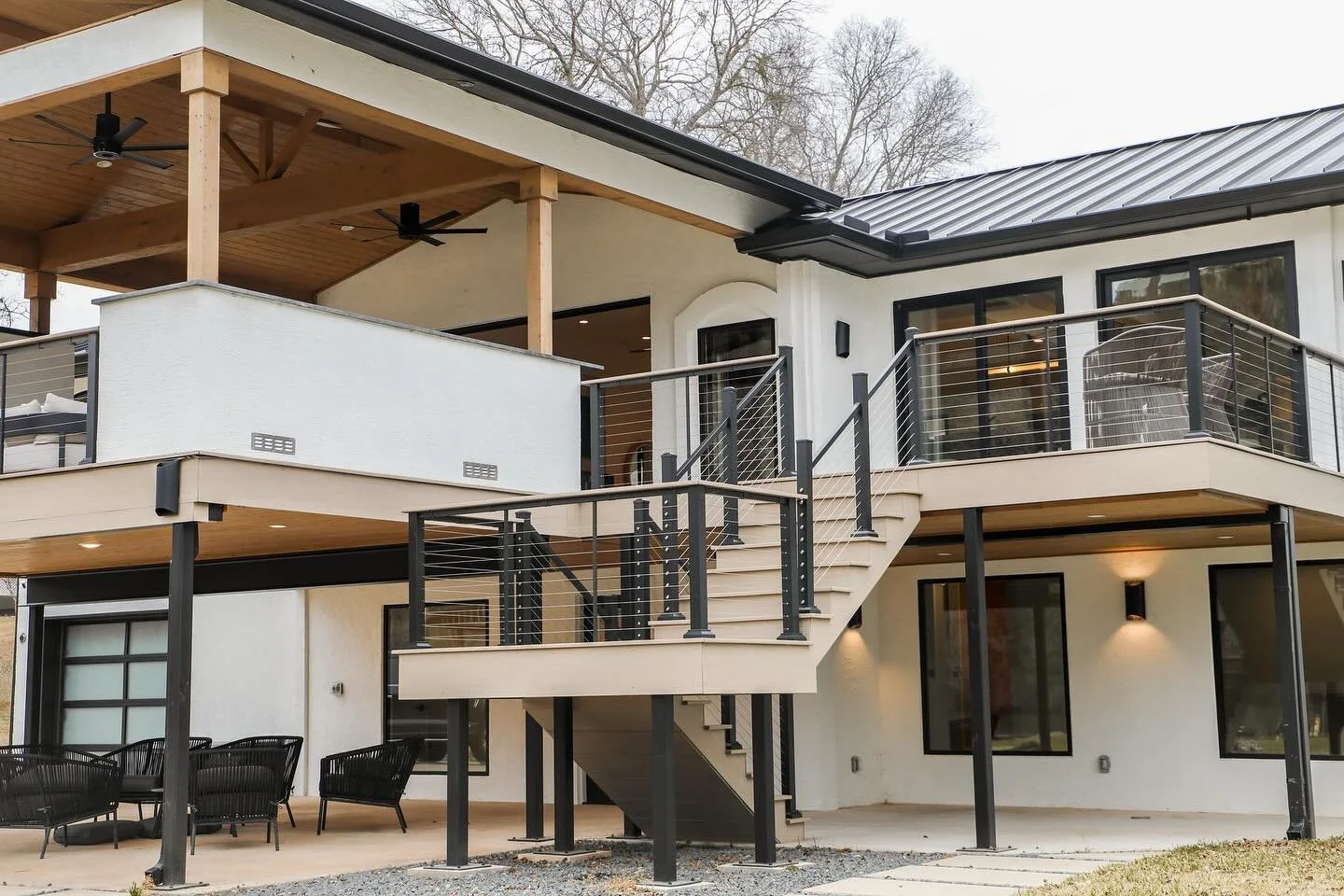 Stunning. No notes. 

Decking: TimberTech Landmark in French White Oak

@southerlyhomes @timbertownaustin #outdoorliving #lakesideview #customdeck #outdoorkitchen