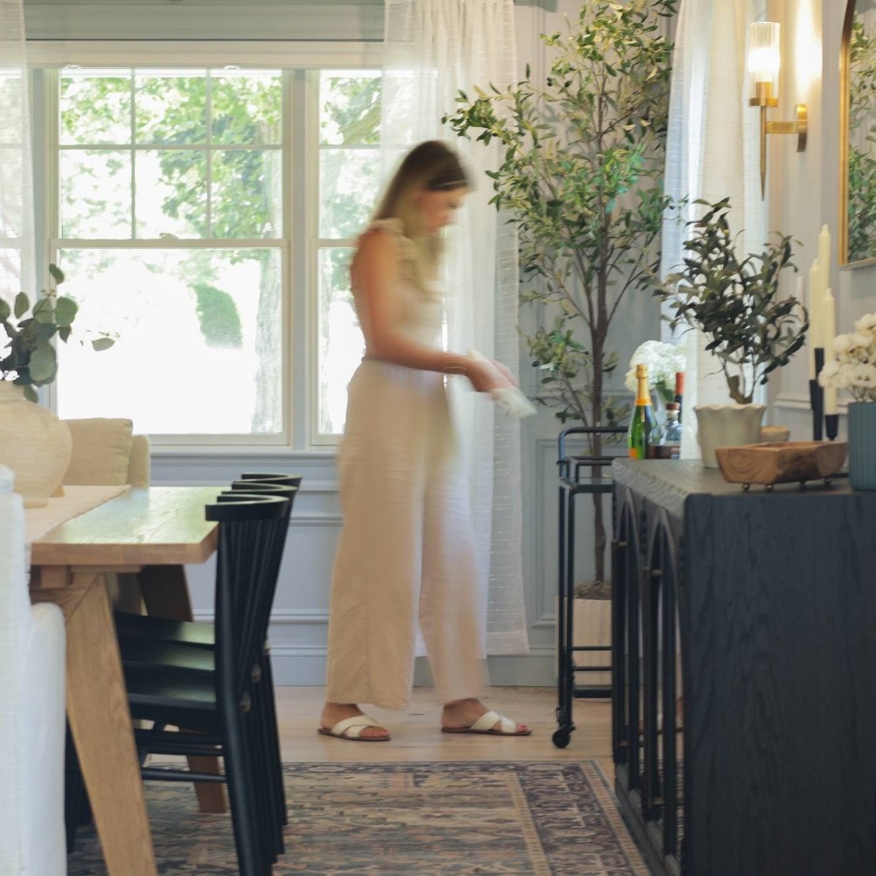 Short holiday weeks are always such a blur &mdash; a spin of to-dos, travel, and &ldquo;wait&hellip; what day is it again?&rdquo;

Don&rsquo;t forget to slow down and savor the little moments that make up the true magic of the season. ✨

This year, I