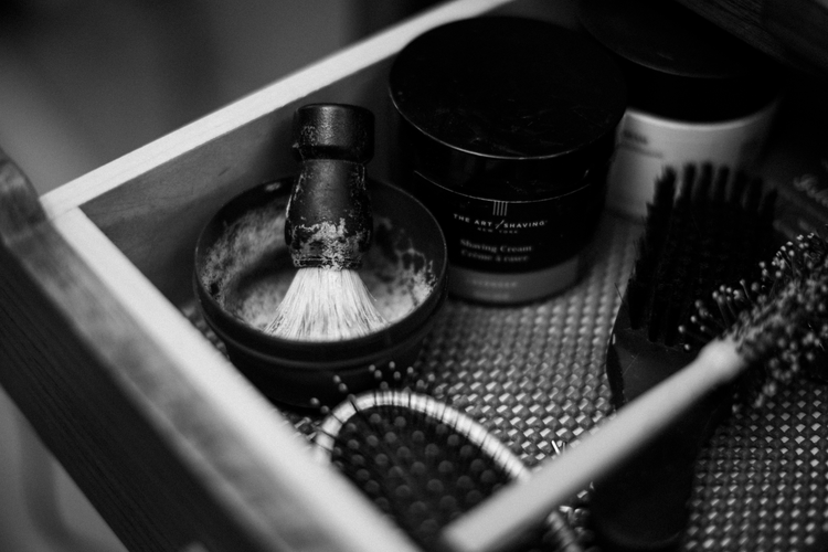 Luxury straight-razor shave