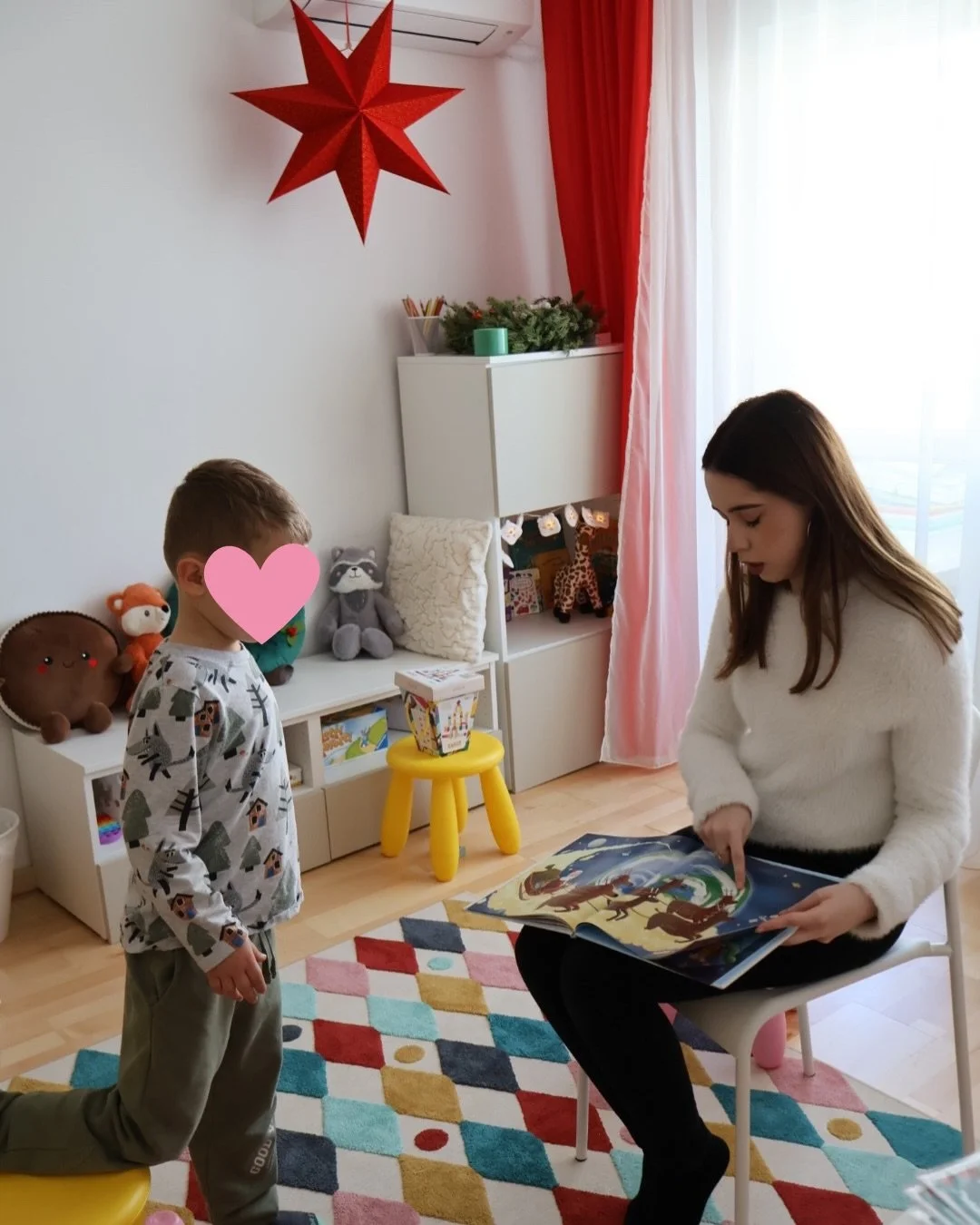 🇬🇧 Hello! &bdquo;English is fun&ldquo; mai ales c&acirc;nd avem at&acirc;tea activități și povești minunate pregătite cu drag pentru copii.

C&acirc;nd și unde ne vedem?
🗓️ S&acirc;mbătă 
🧸 ora 12:30-13:30: atelier distractiv pentru copiii 3-6 an