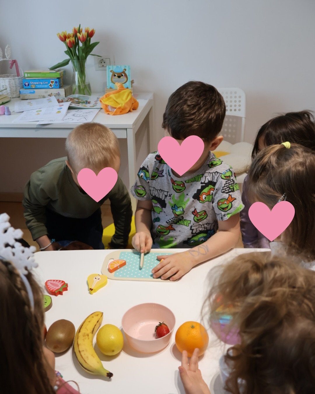 🍓 Vă plac fructele? La atelierele distractive de limba germană pentru copii, le-am &icirc;nvățat cu ajutorul jocurilor și al poeziilor scurte. Cei mici s-au bucurat mult de activitățile pregătite cu drag.

🫐 Bine&icirc;nțeles că ne-am și bucurat de