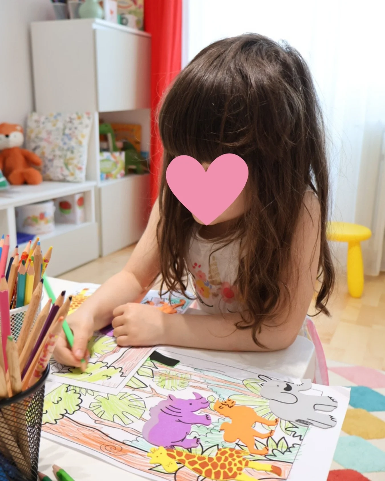 🦒 Ai un copil dornic să &icirc;nvețe limba engleză &icirc;ntr-o manieră ludică și prietenoasă? 

🇬🇧 Atunci atelierele distractive de limba engleză pentru copii sunt locul potrivit. Vă așteaptă jocuri educative, c&acirc;ntece, povești captivante și