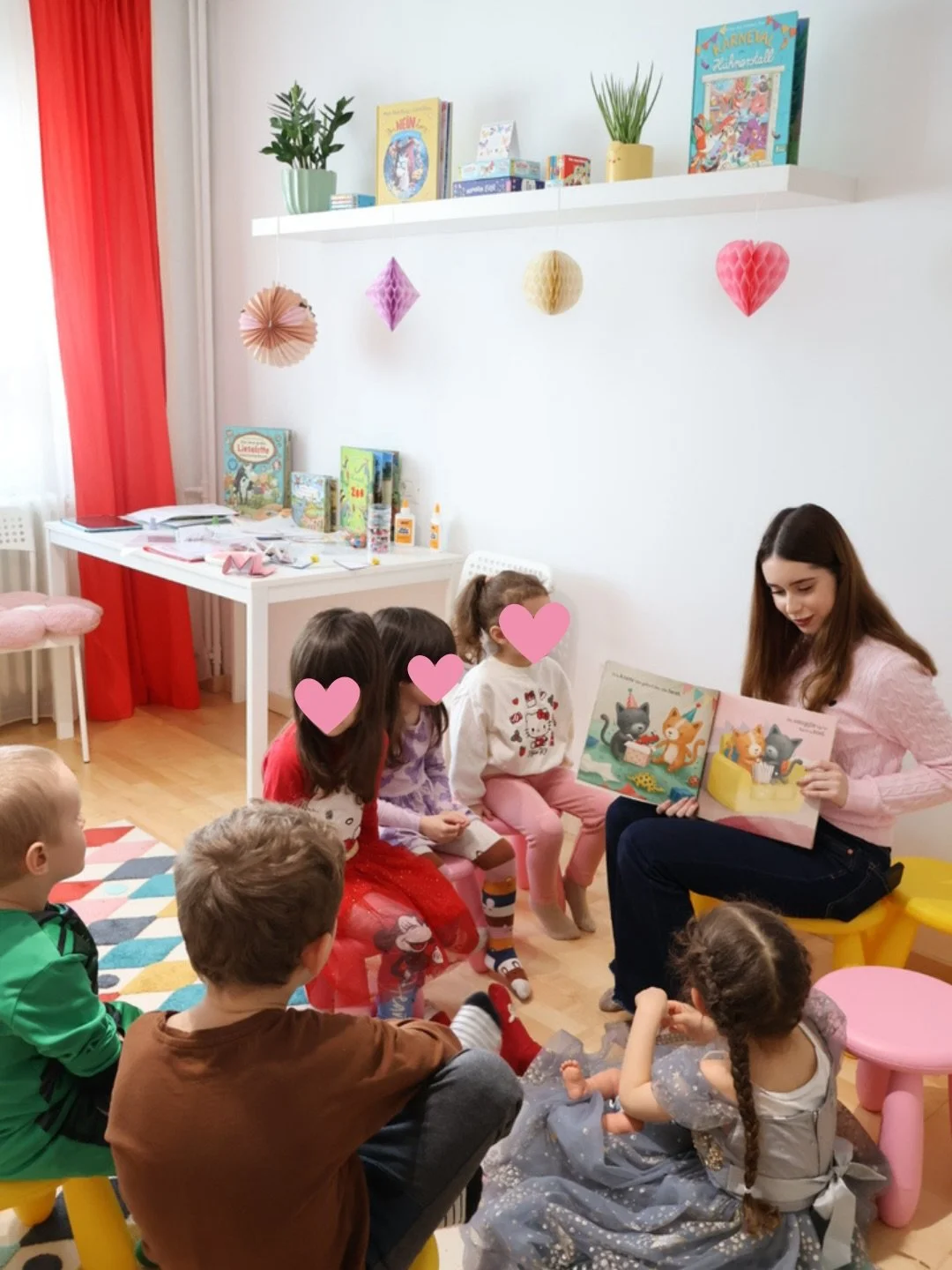 👀 Un lucru e cert - iubim poveștile! At&acirc;t noi, profesoarele Wonderversity, c&acirc;t și copiii. 

📚 Descoperim cărți noi &icirc;n fiecare săptăm&acirc;nă, iar limbile &icirc;nvățate (germană, engleză și, &icirc;n cur&acirc;nd, franceză) sunt 