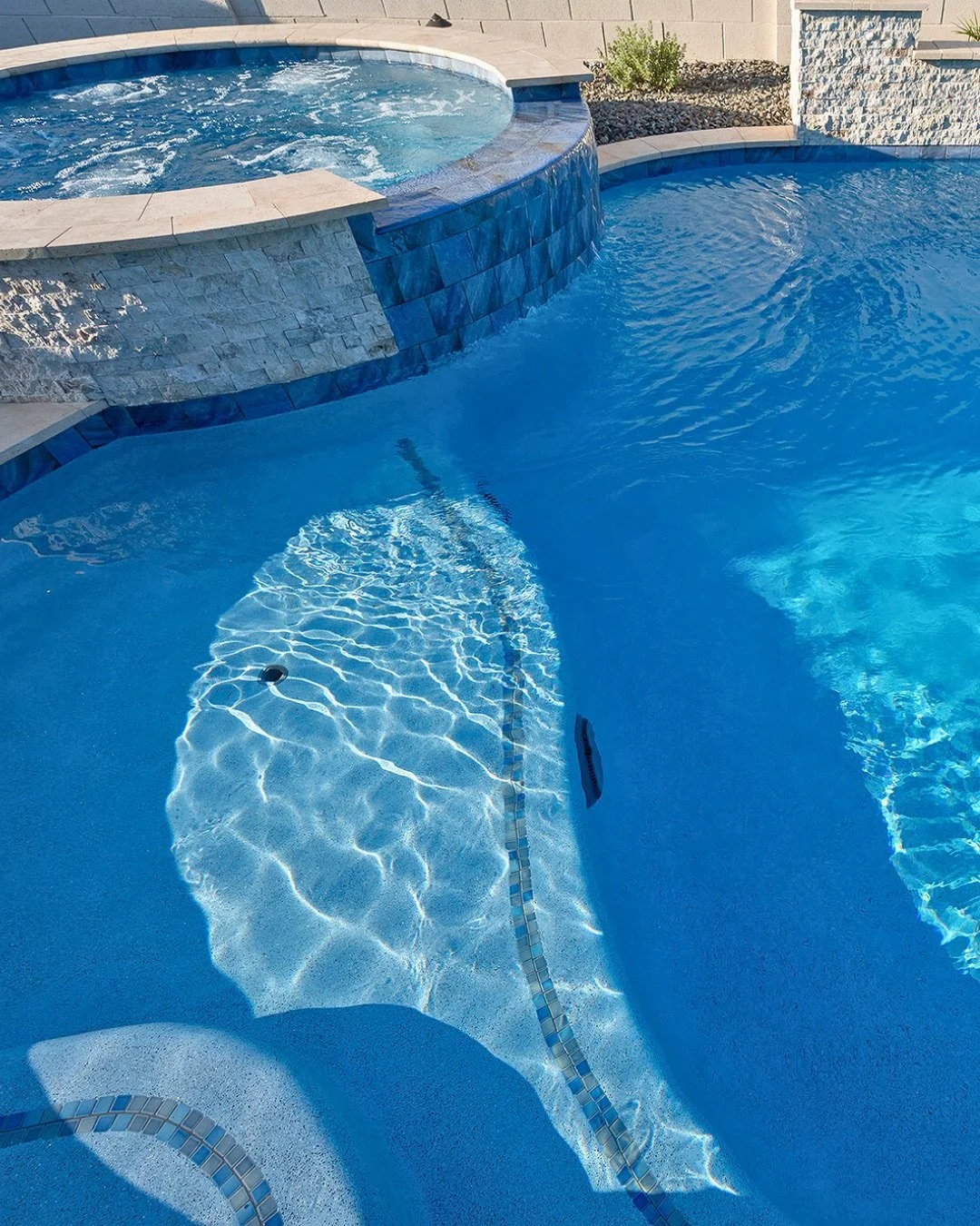 PebbleBreeze Fresh Water blends colorful glass beads with natural stone to create the perfect light-blue water color&mdash;finished with a smooth, polished surface for extra comfort.