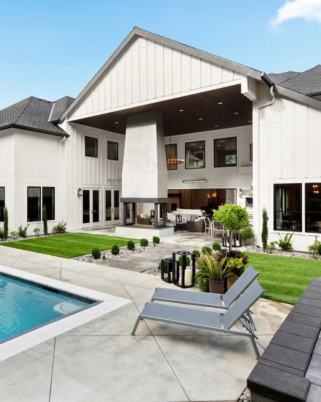 Blur the lines between inside and out with indoor-outdoor living spaces! Perfect for entertaining, they let you enjoy the beauty of the great outdoors without sacrificing comfort or convenience. 🏡✨

*****
#Pools #IndoorOutdoorLiving  #BackyardDesign