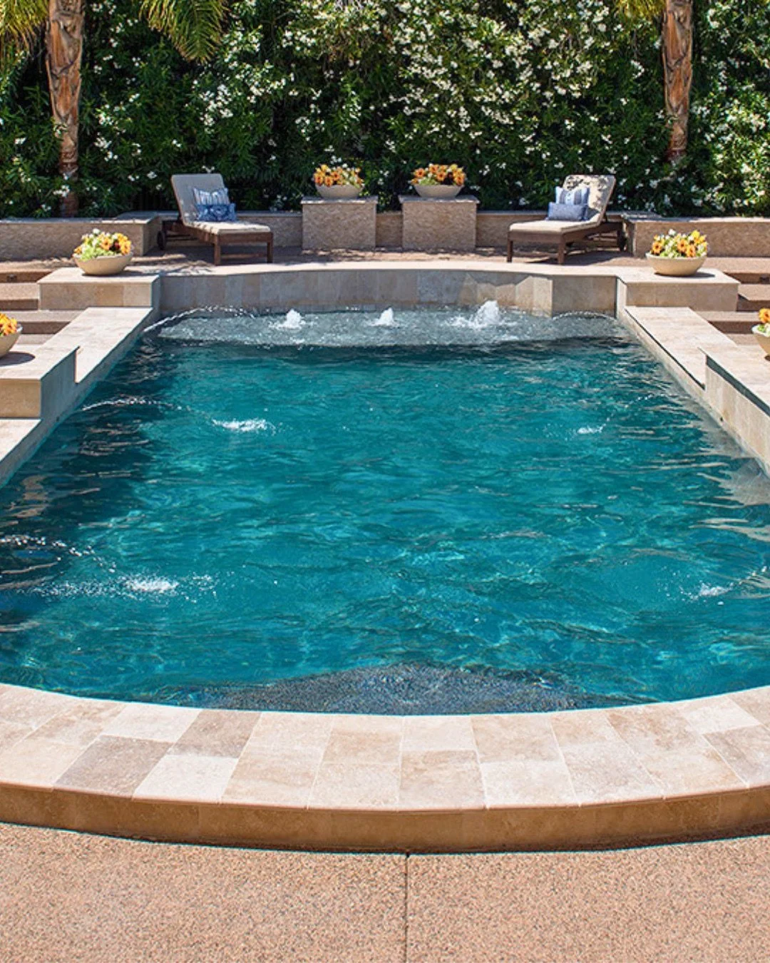 The secret to that perfect water color? Better pigments. 💧✨

PebbleTec's industry-leading formulations deliver richer, more vibrant color. Depth, dimension, and beauty you can count on for years to come. 

📸: PebbleBrilliance Majestic Sound.