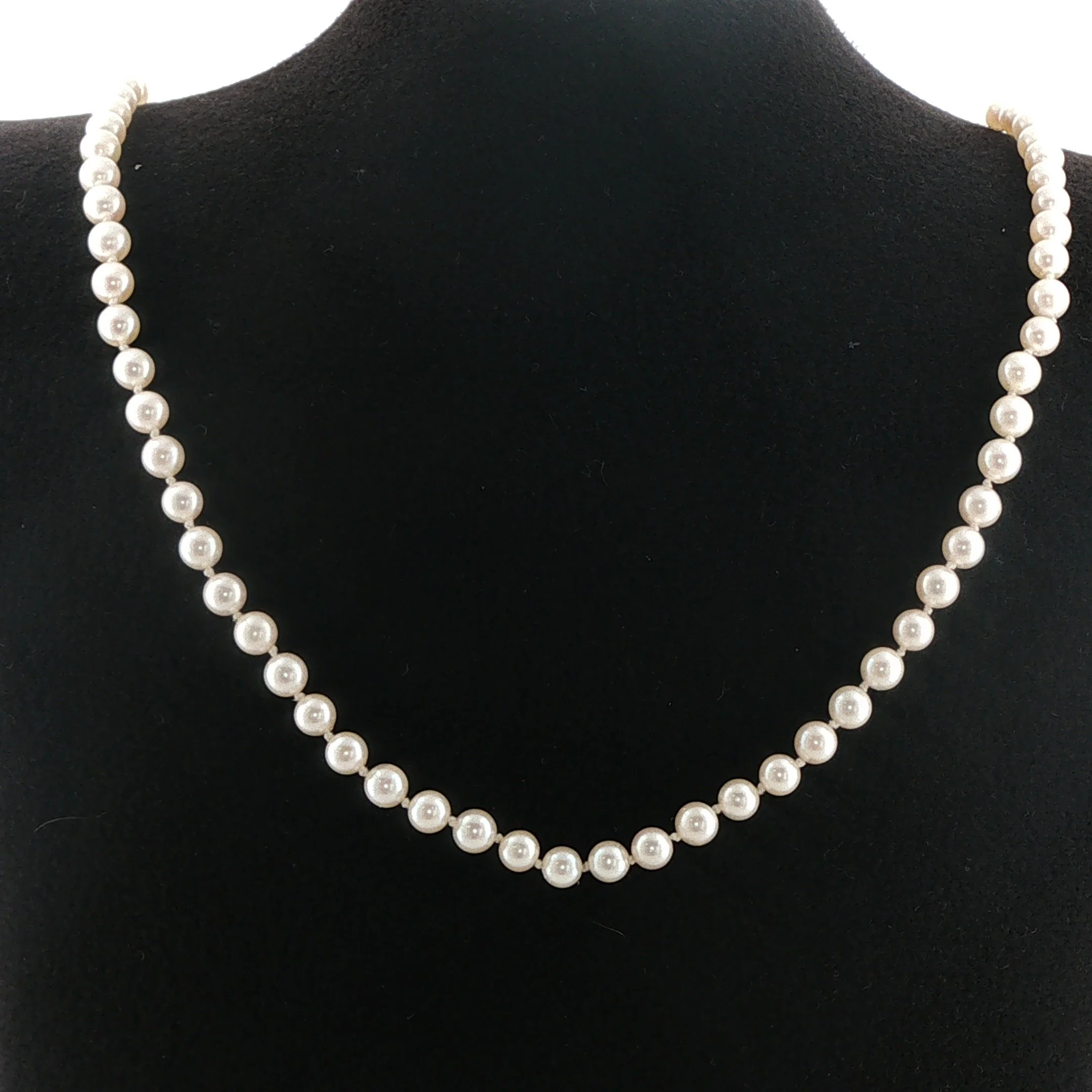 20" Strand of Japanese Akoya Pearls