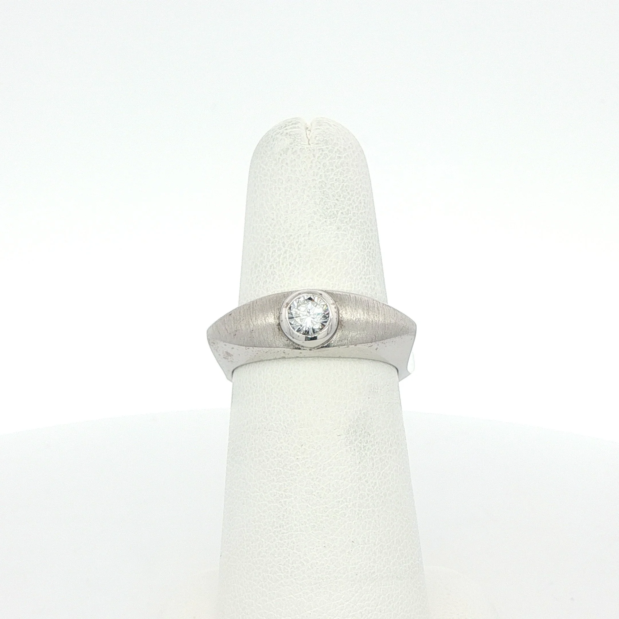 18k Diamond Accent Band