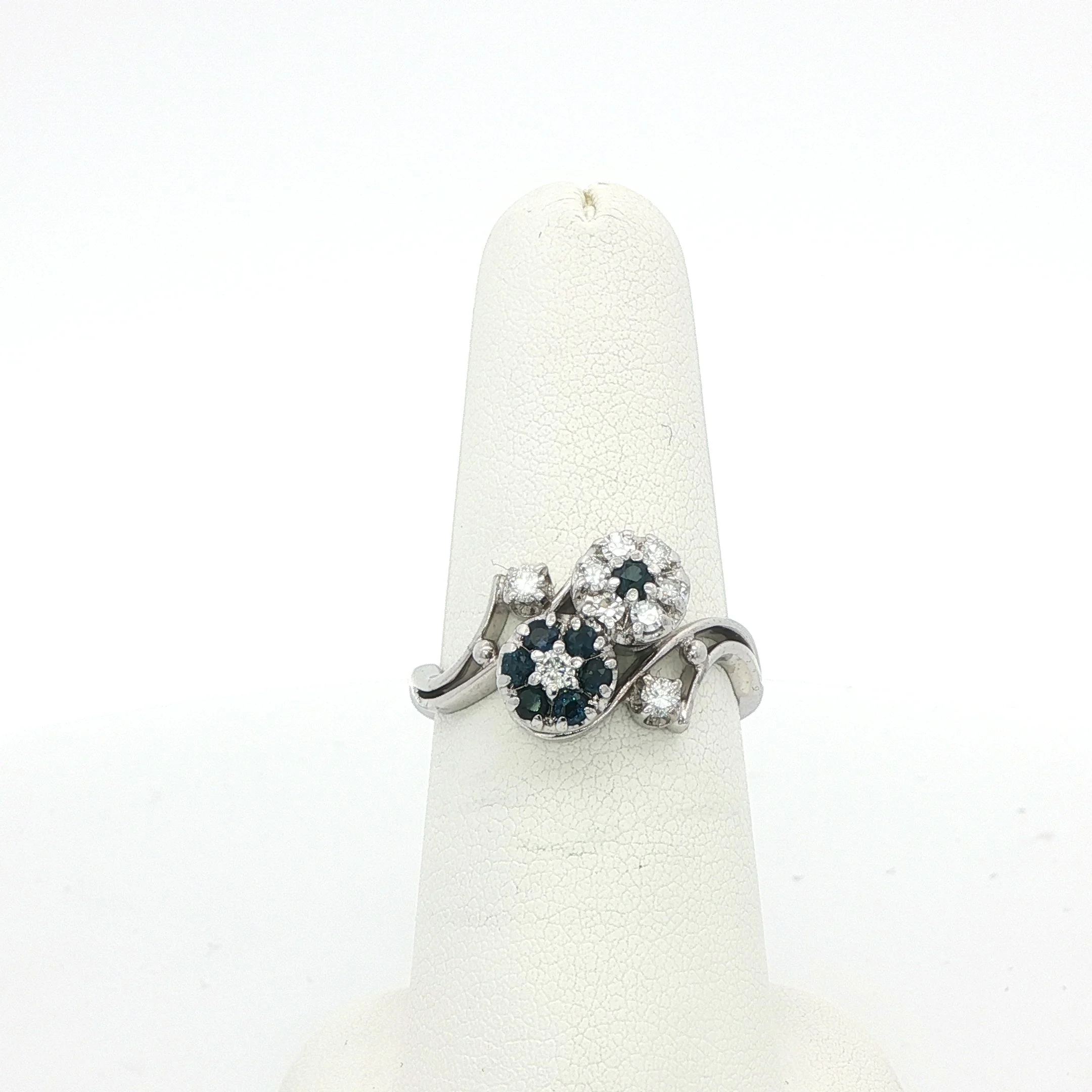 18k White Gold Diamond & Sapphire Ring