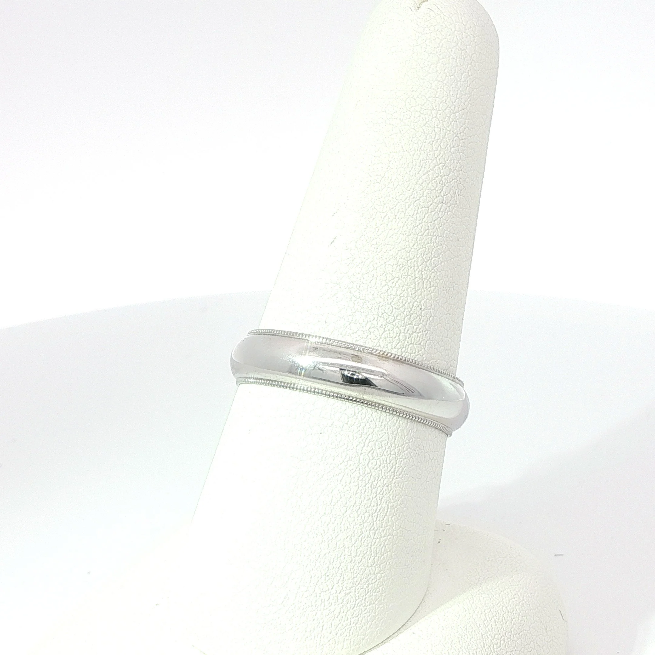 14k White Gold Milgrain Band