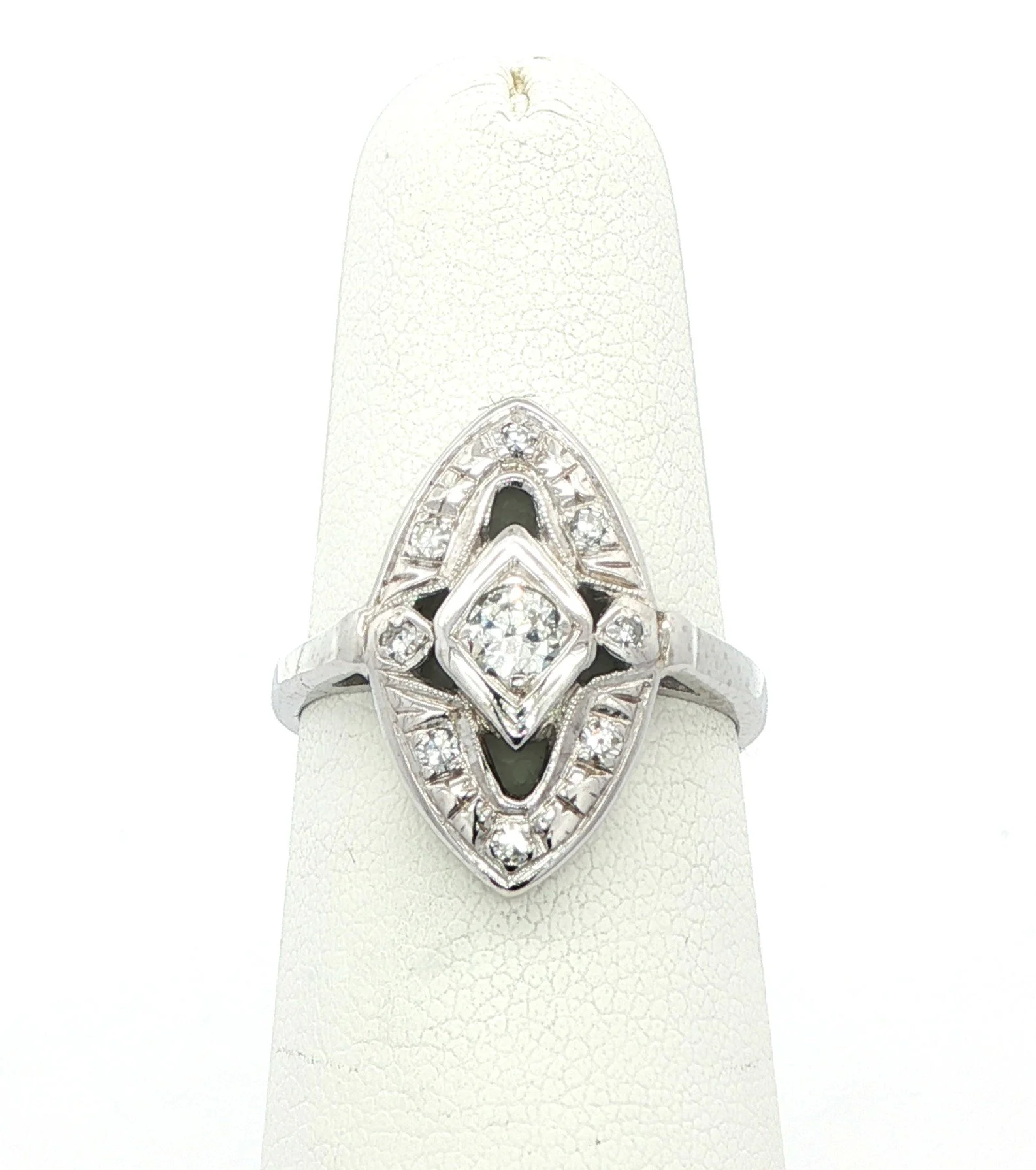 14k White Gold Diamond Fashion Ring