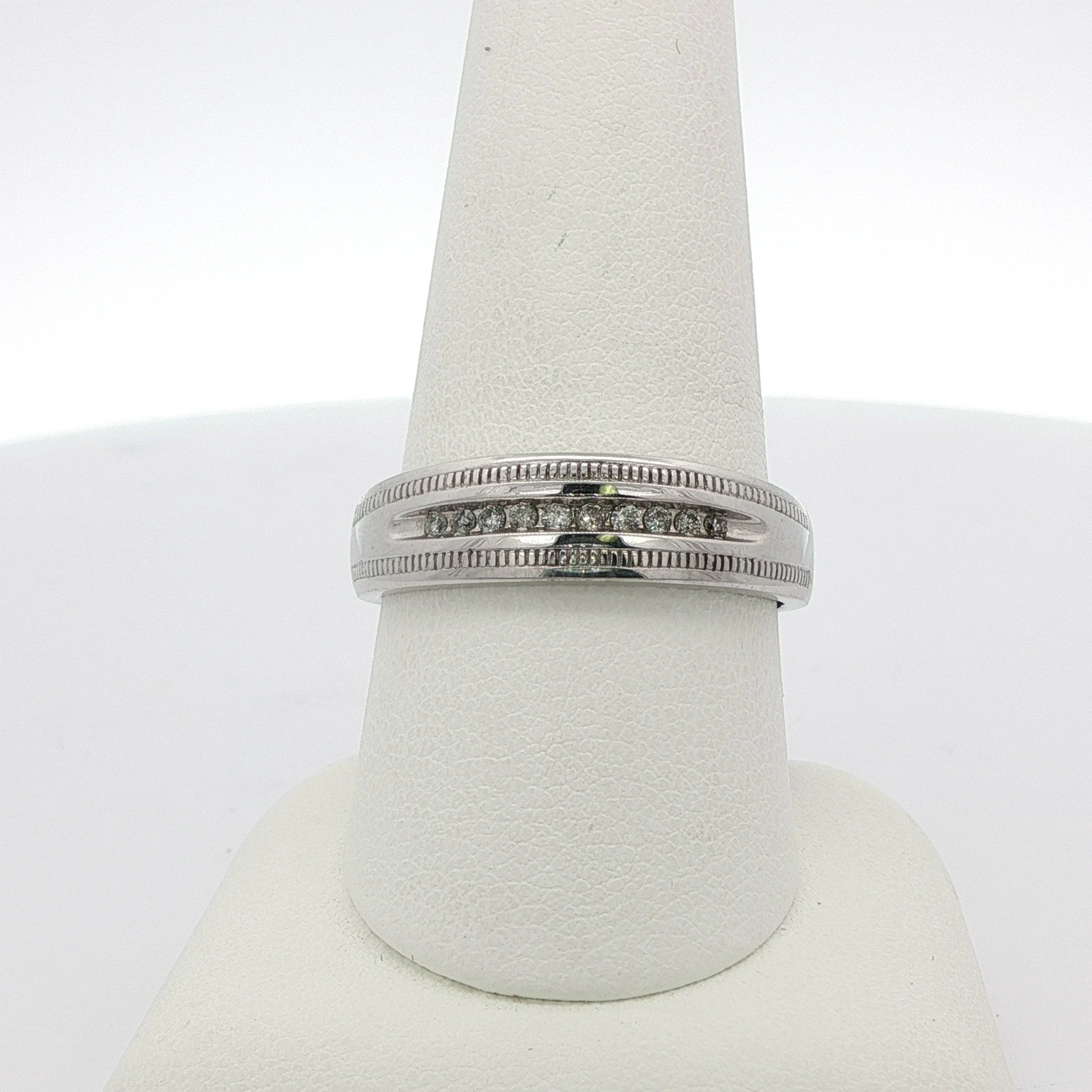 10k White Gold Diamond Band