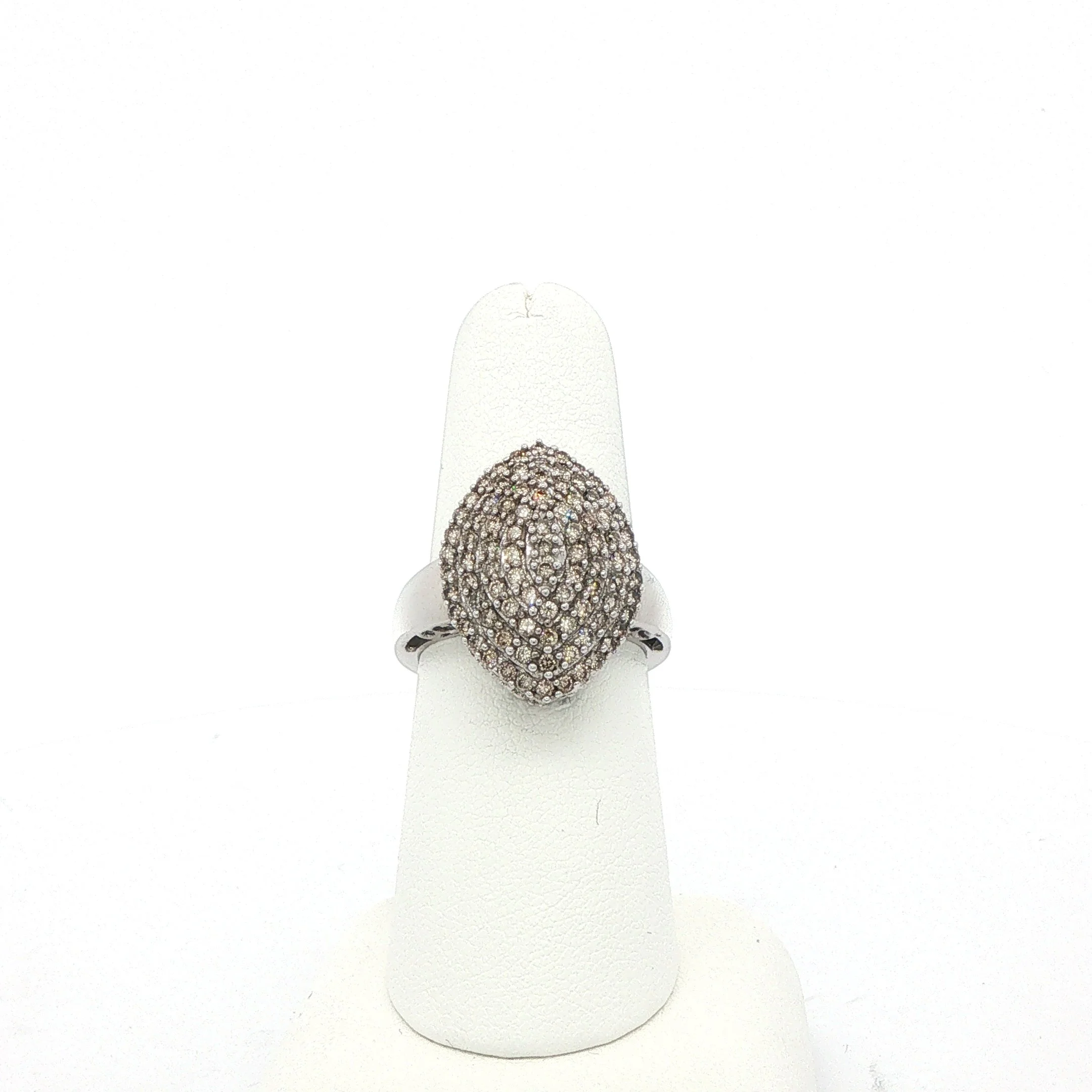 10k White Gold Diamond Cluster Ring
