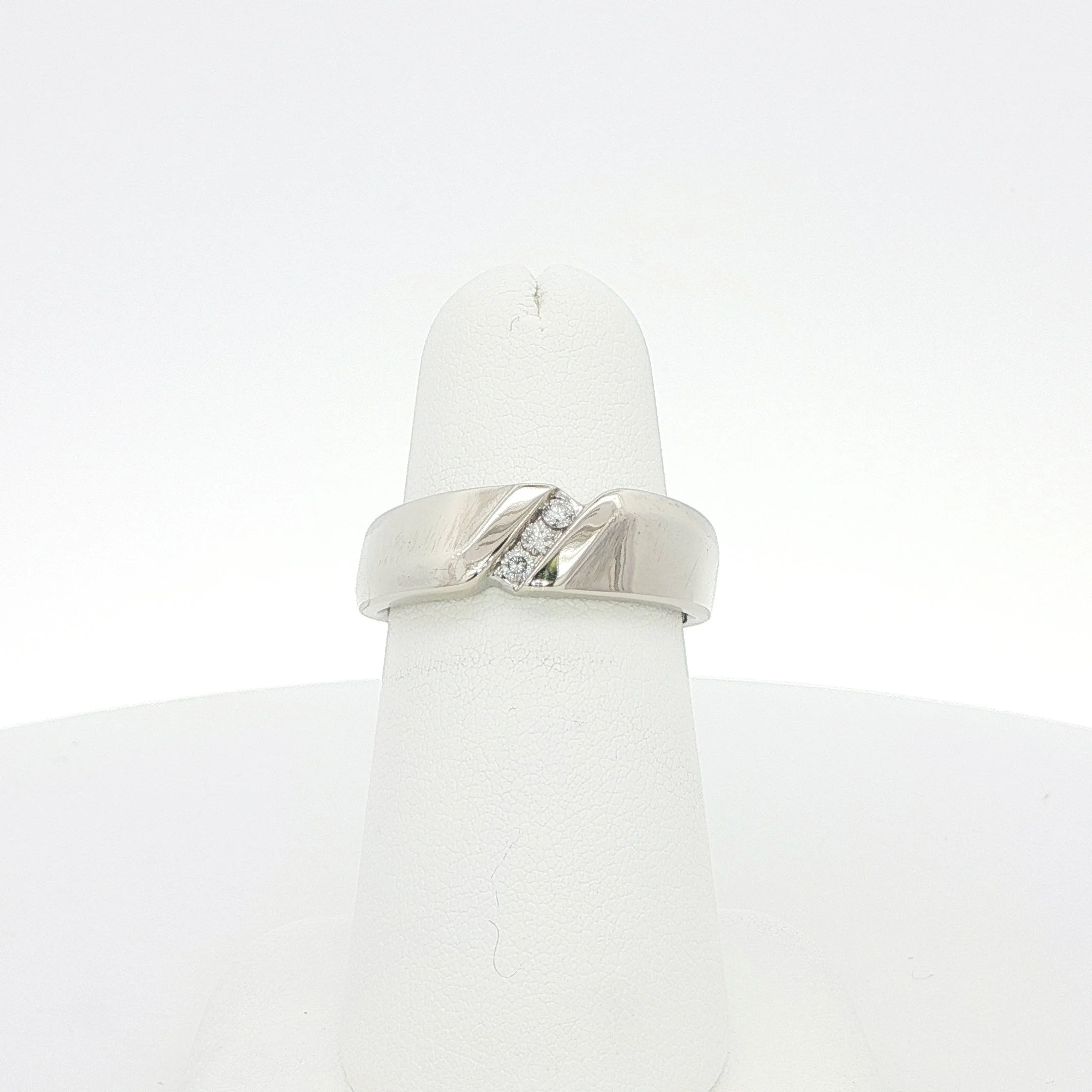 14k White Gold 3 Stone Band