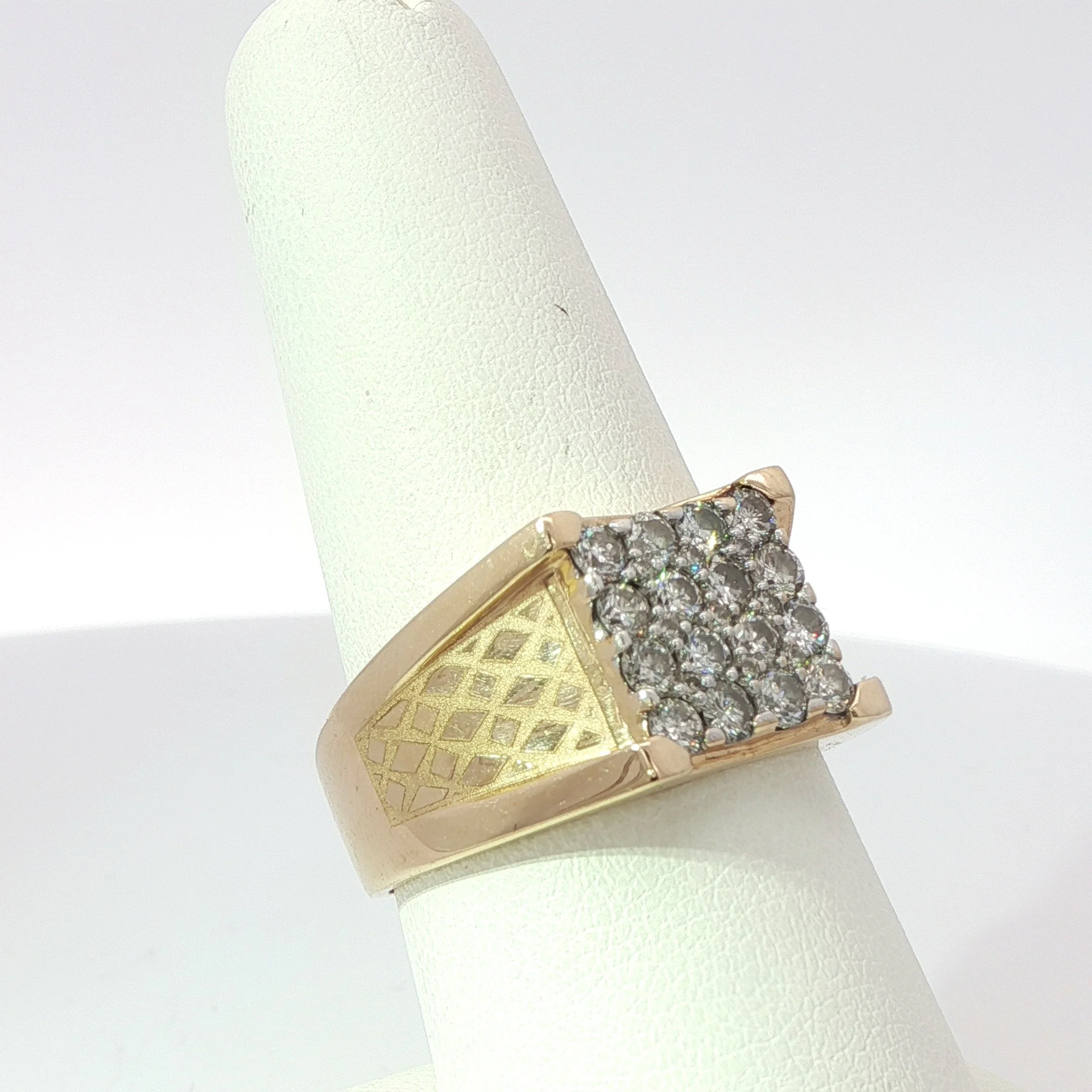 14k Yellow Gold Gents Diamond Ring