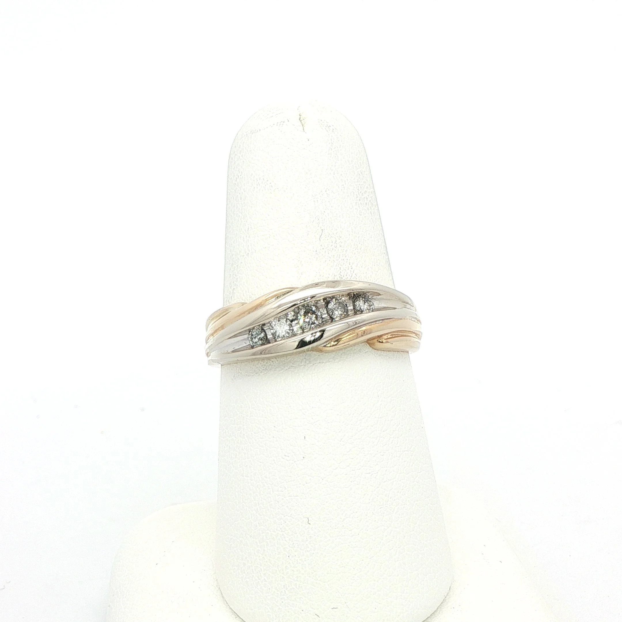 10k Two Toned Diamond Band