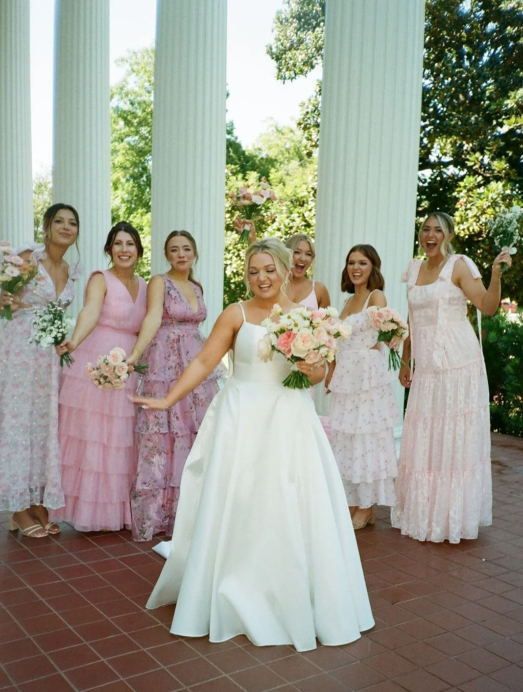 Details of a wedding day I never want to stop reliving ✨🦢💗💍

Creative Team:
Venue | @woodbinemansion 
Planning and Design | @thelabel.affair 
Photo | @emilyanneboone 
Video | @grumbofilms 
Catering and Bar | @sohocateringandconsulting
DJ | @tully_