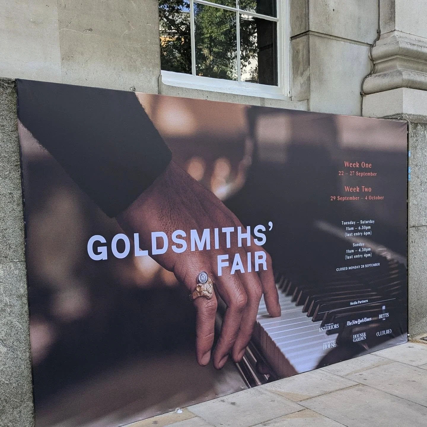 Heading home after a wonderful week in London showing in Week One of @Goldsmithsfair. Thanks to everyone who stopped by my stand for a chat and listen to me talk about my work!

Week two starts on Tuesday, head along and see another fantastic selecti