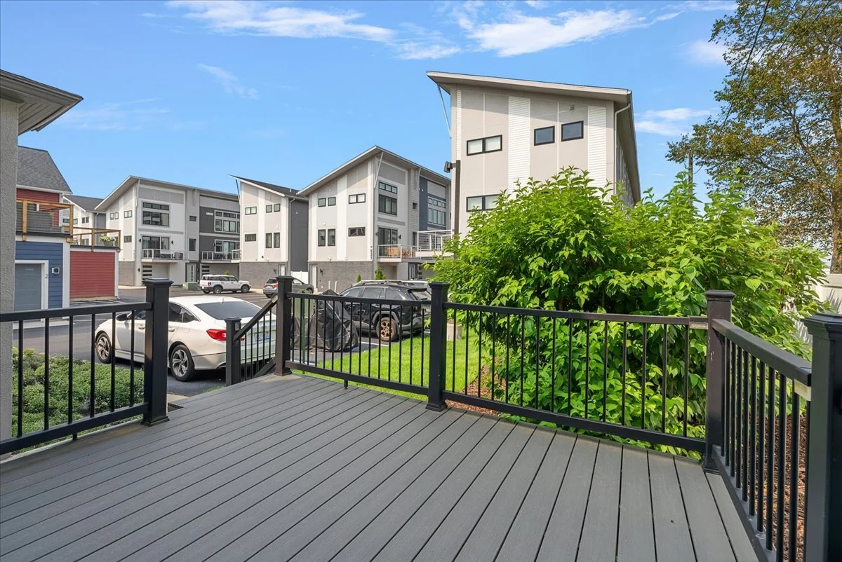 07-637 Fairview Ave NE, Grand Rapids-8.jpg