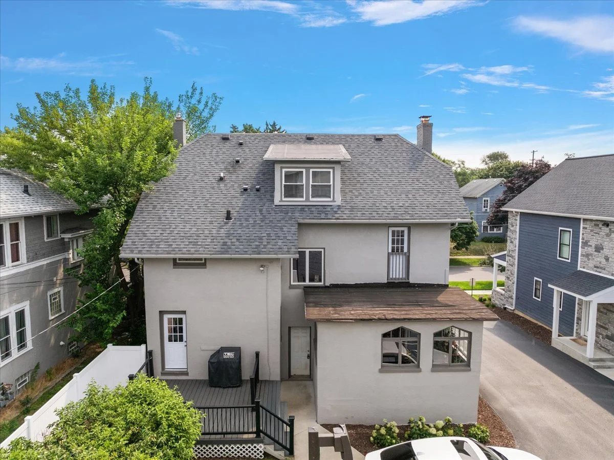 08-637 Fairview Ave NE, Grand Rapids-7.jpg