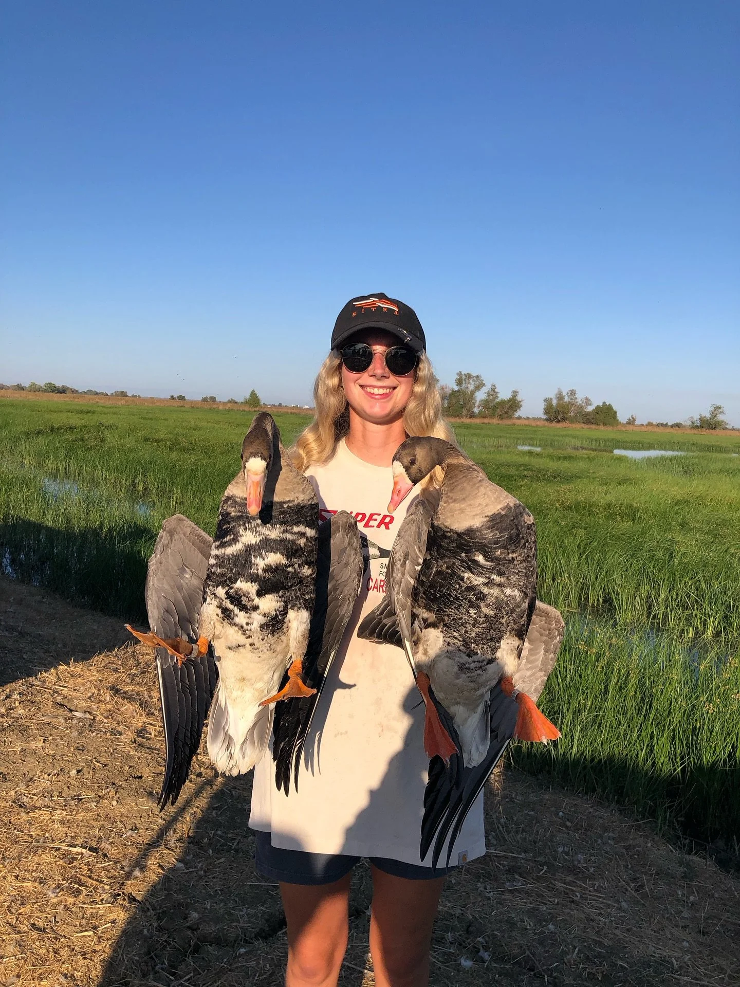 That&rsquo;s a wrap for rocket netting! We hit our @calwaterfowl 1500 pintail goal and got quite a few bonus species as well. Thanks to all the awesome people on the crew this year who made it happen! 

All birds safely banded and released with prope