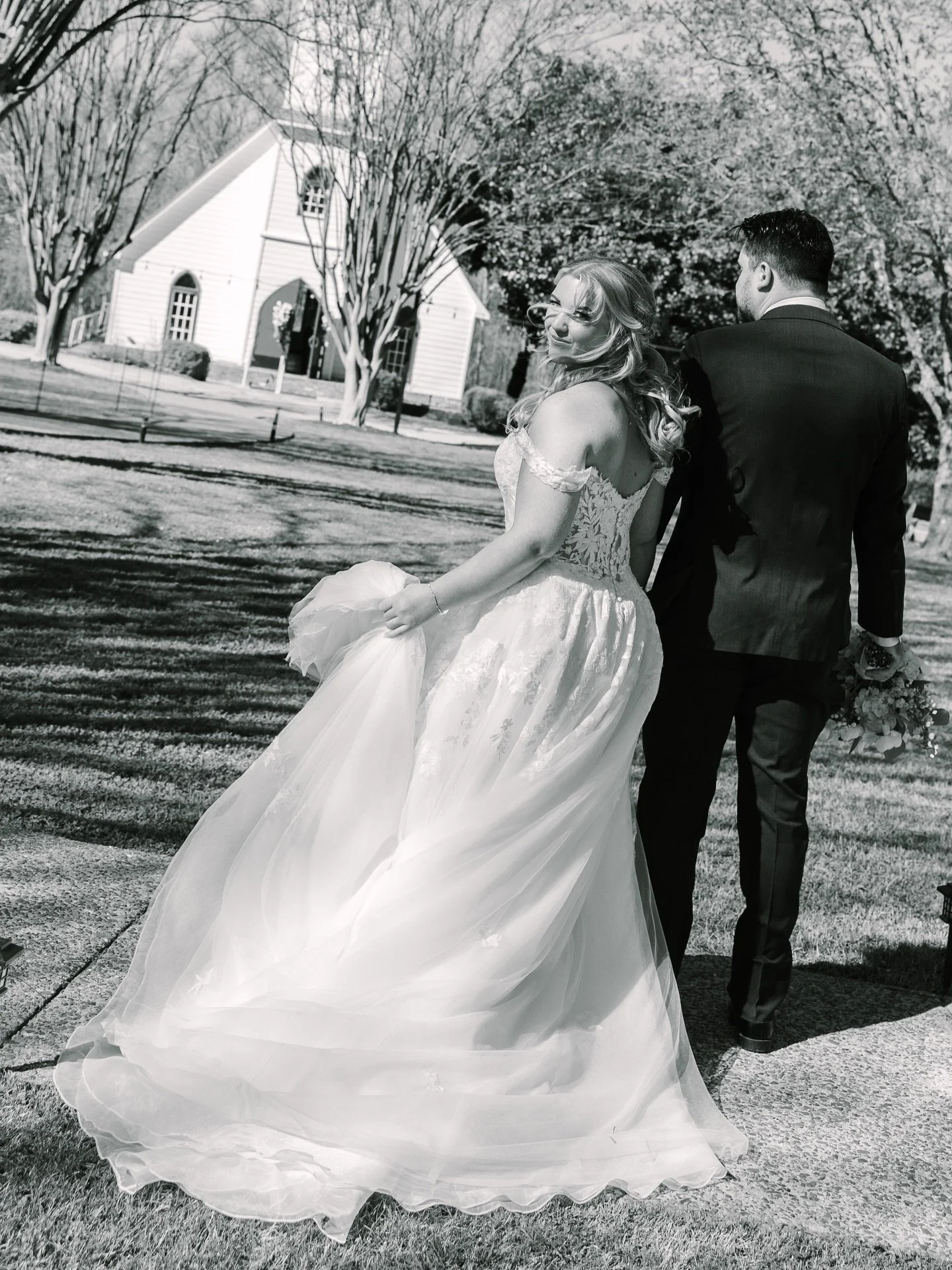 Black and white photos truly capture what it feels like to be in the moment. Here are a few from this past weekend. Gracie and Tyler I wish y&rsquo;all many many years of love and laughter. Thank you for letting me be a part of your wedding day. 

Mi