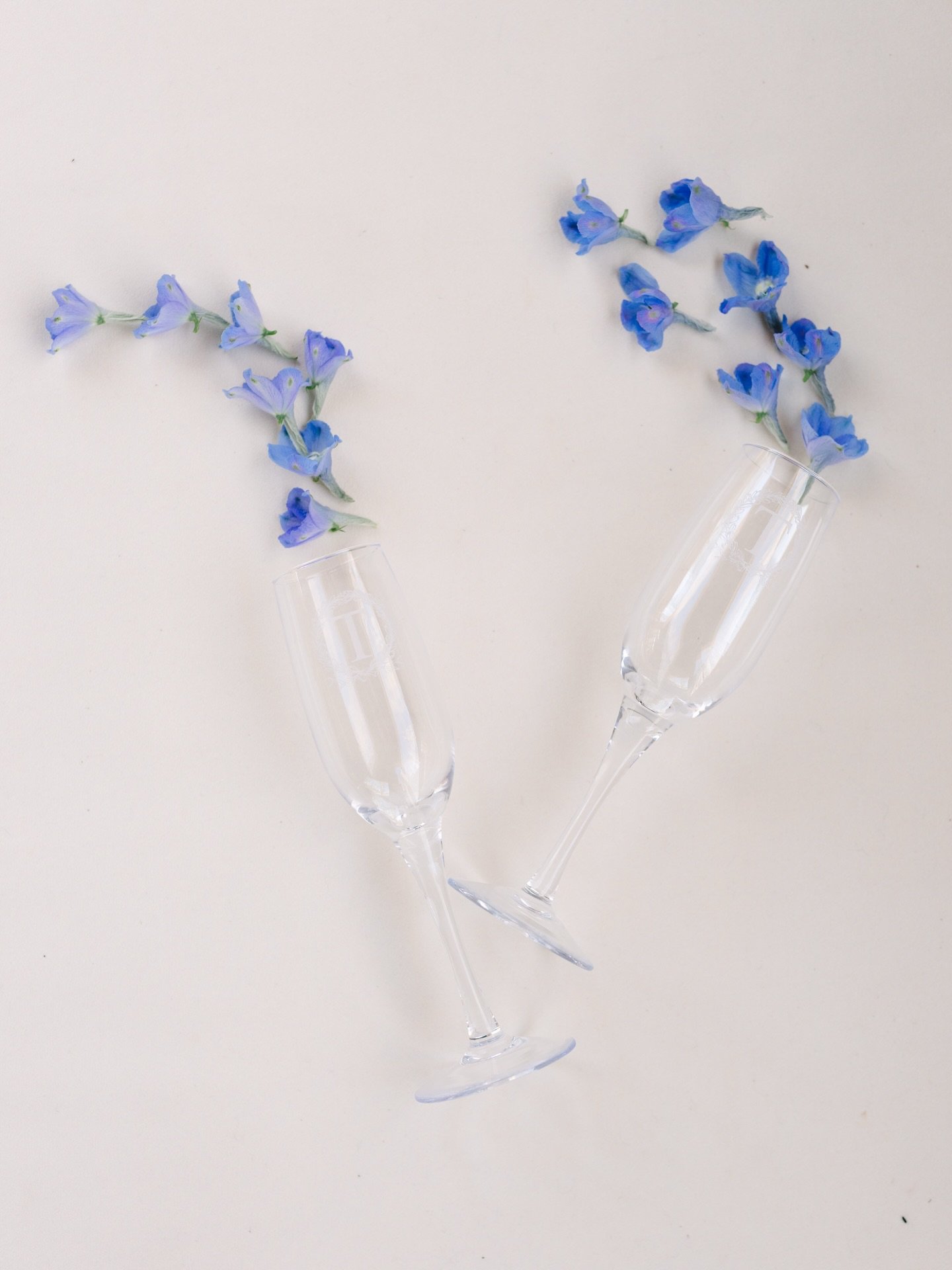 A few details from Tyler and Gracie&rsquo;s wedding. Stay tuned for more. 🤍

Wedding details
Southern bride
Wedding rings
Memphis wedding photographer