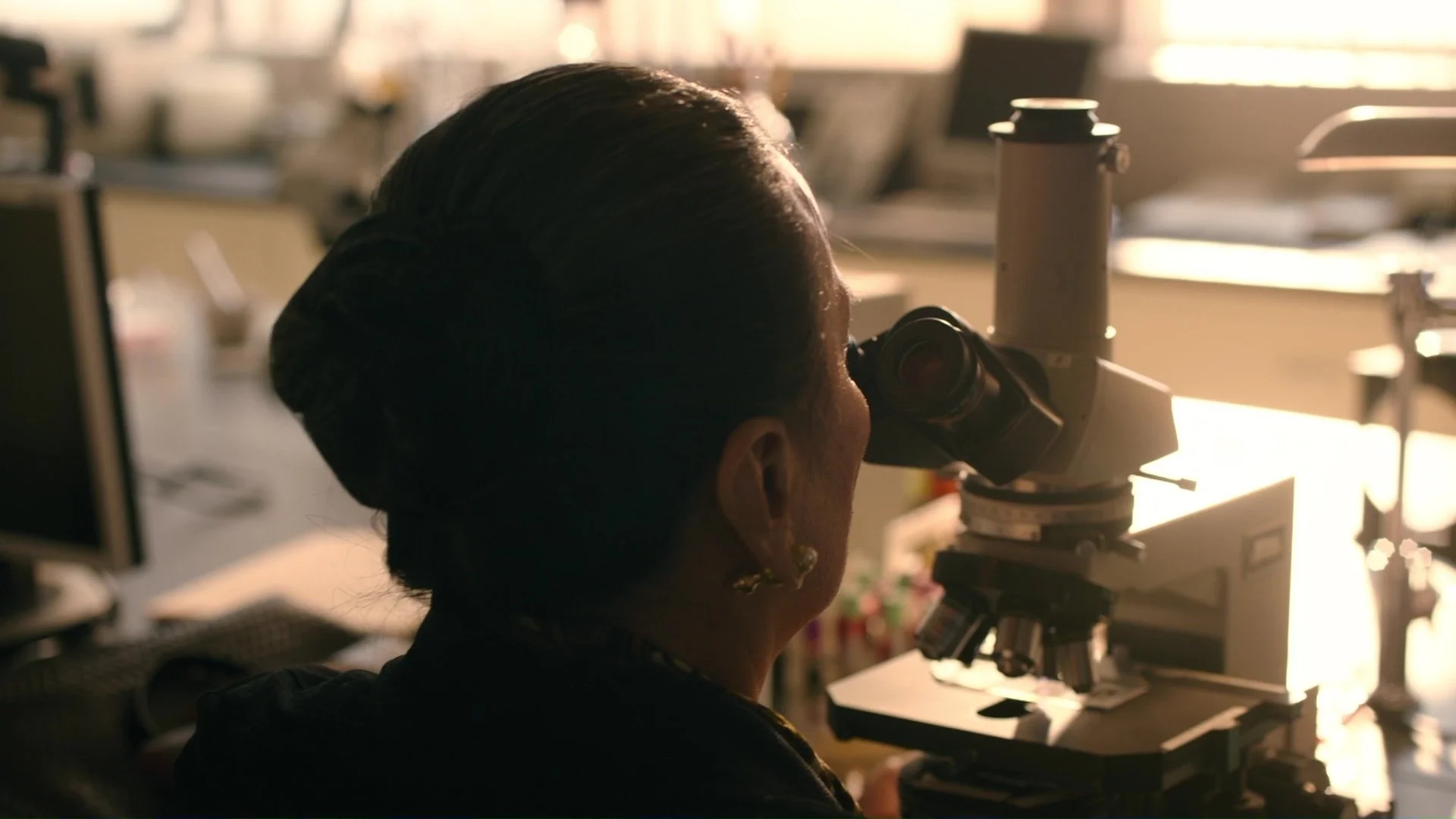 The Last of Us - Over the Shoulder 2.jpeg