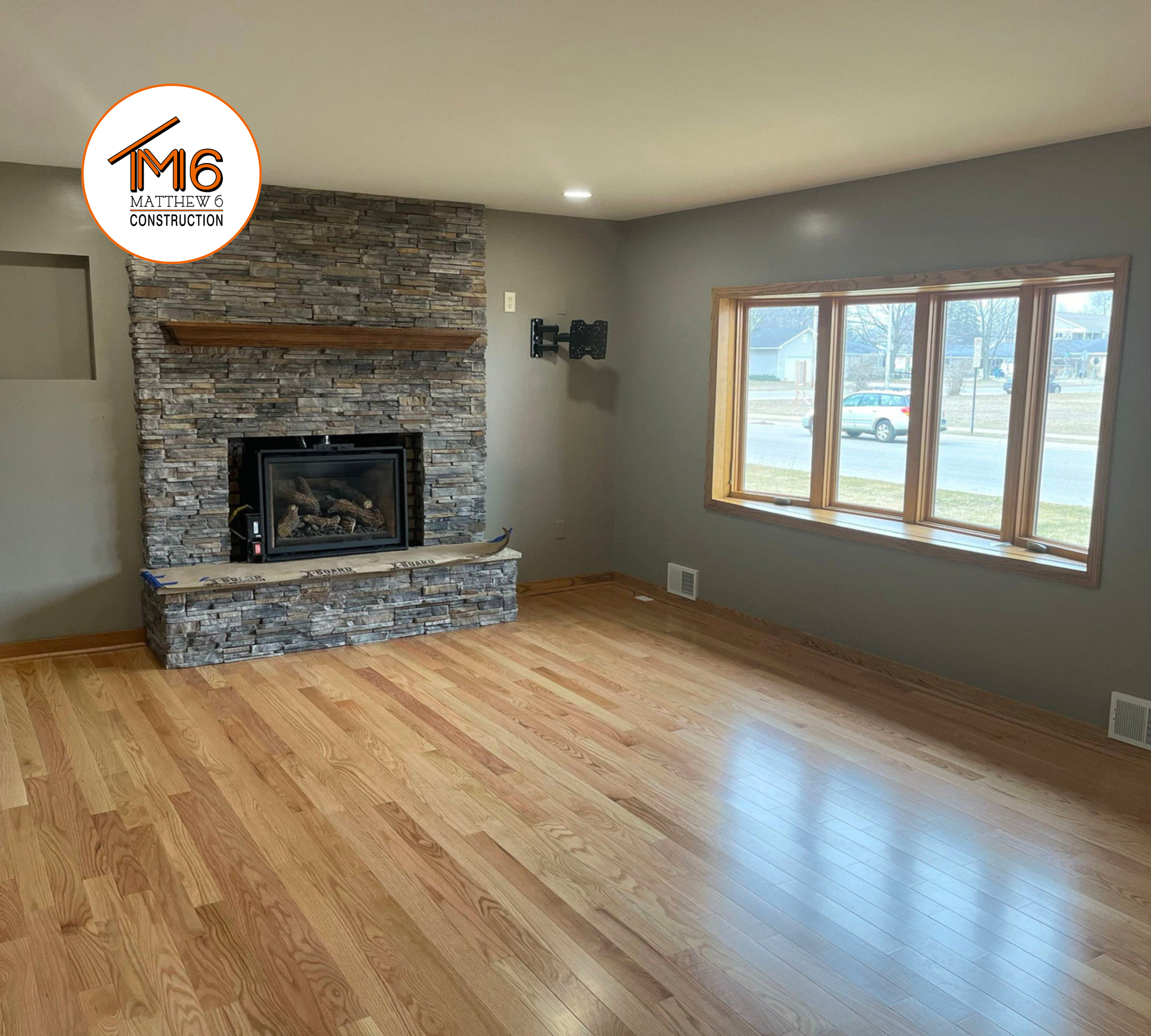 Nekola_Interior_Matthew6Construction_49431 (4).png