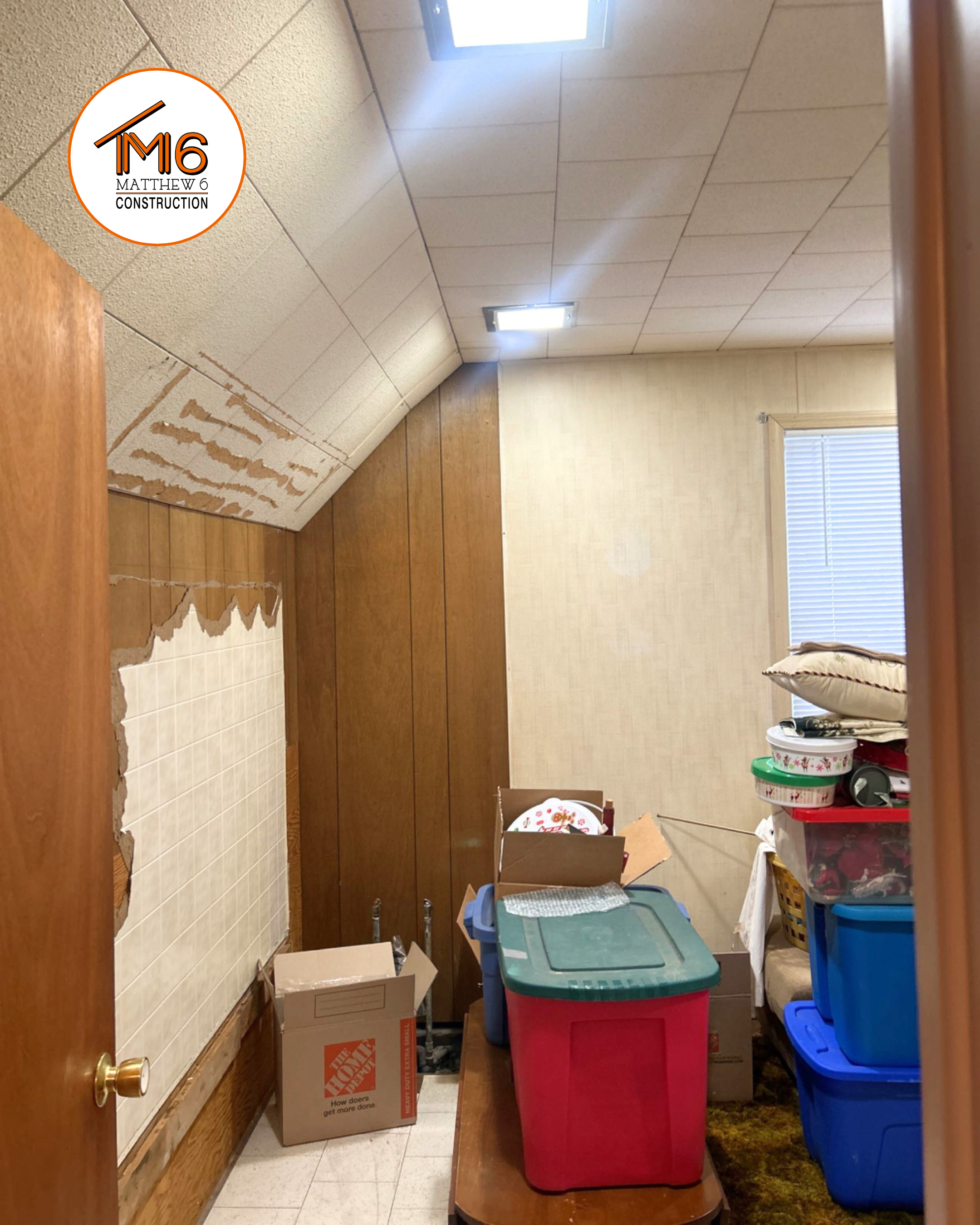 Schwamberger_Bathroom_Matthew6Construction_LudingtonMI_M6logo.png