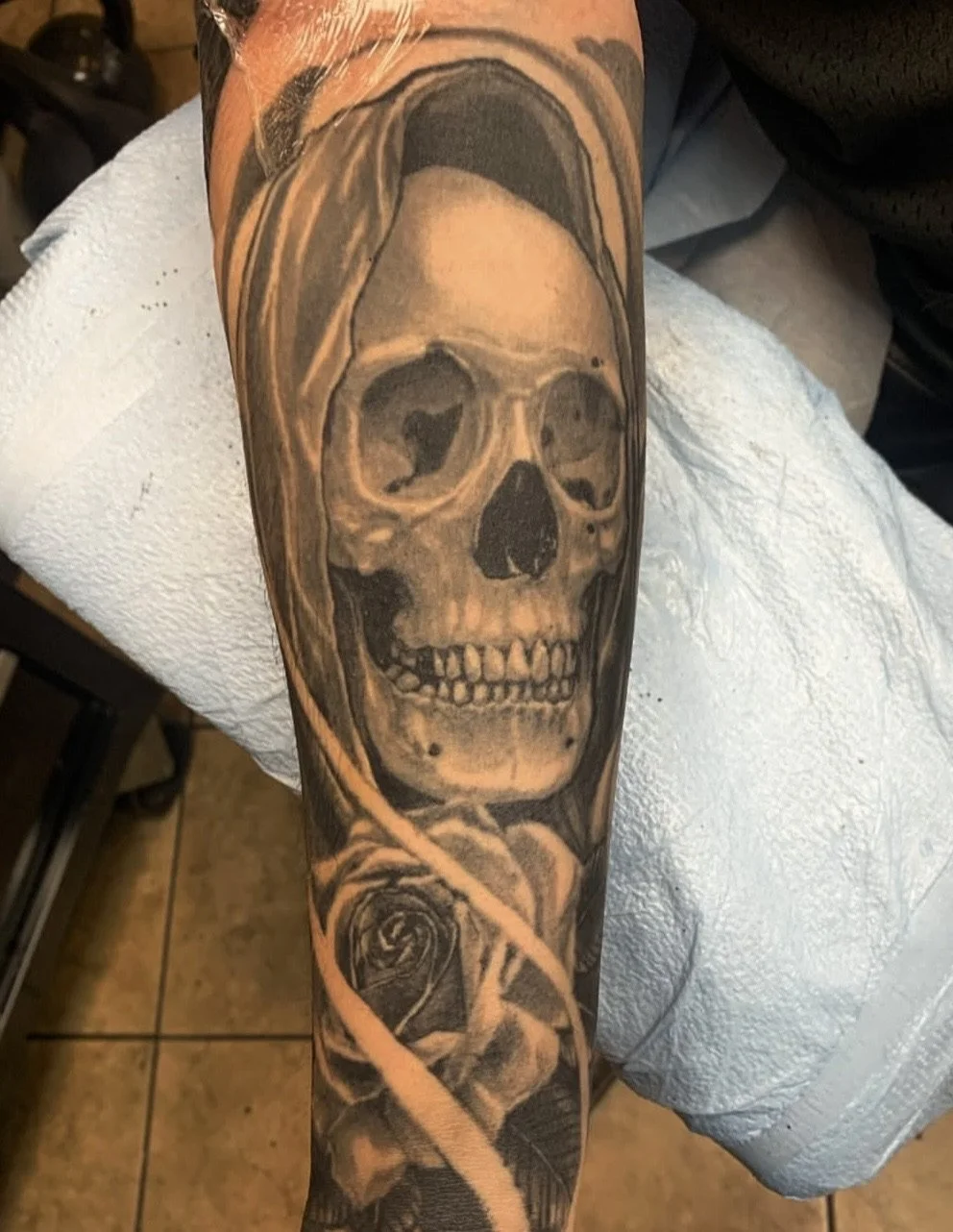 skull rose tattoo black and grey