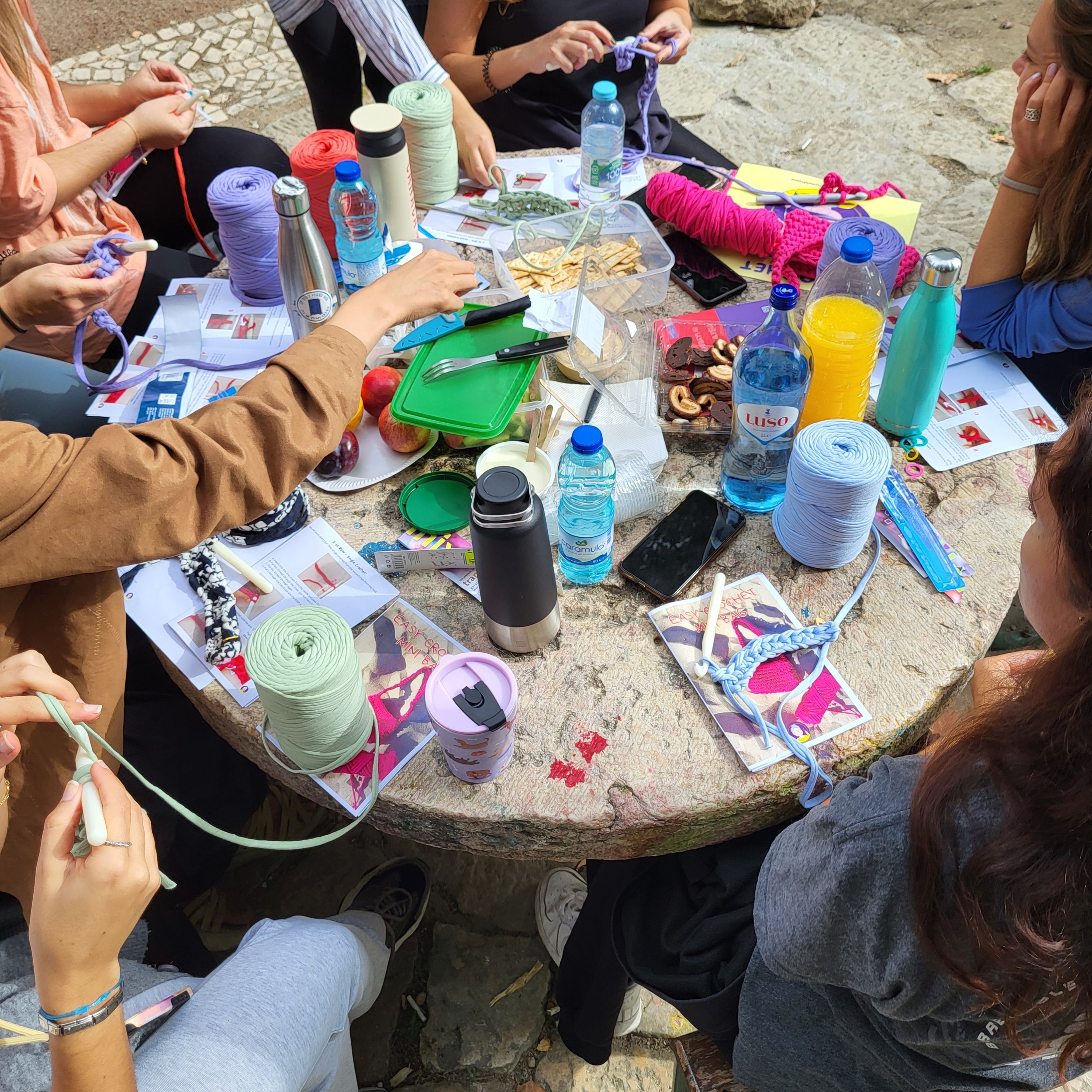 CROCHET & YOGA workshop in Jardim da Estrela: make your own purse