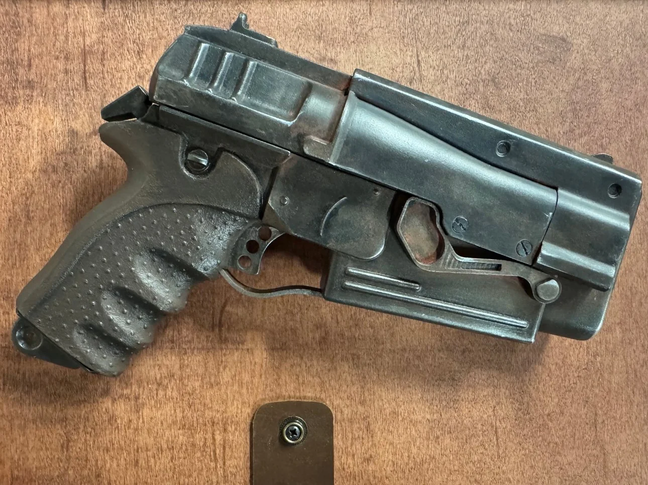 FALLOUT GUN.jpg