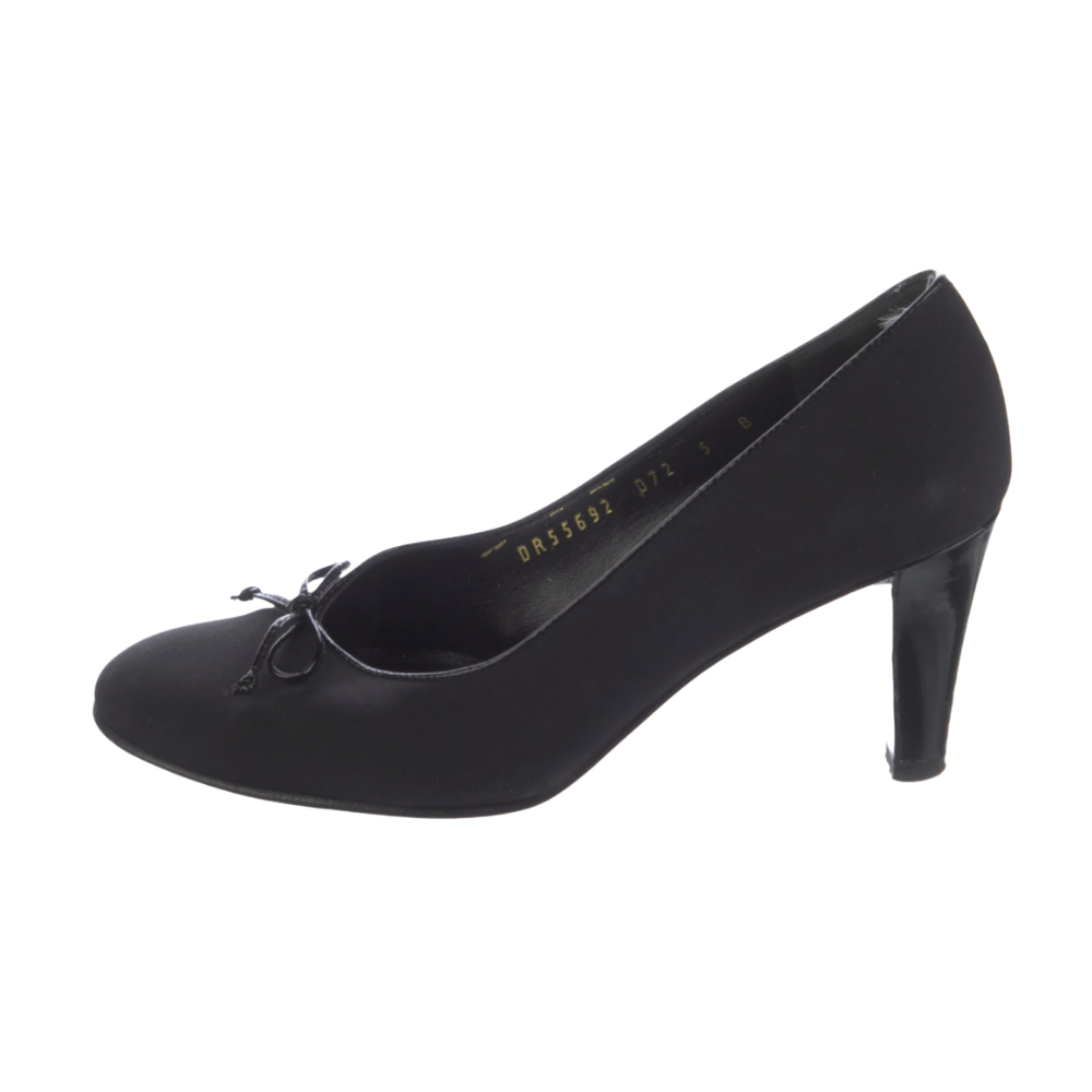 Ballet Ferragamo pumps