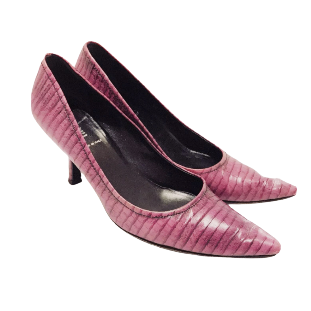 vintage Miu Miu pink pumps