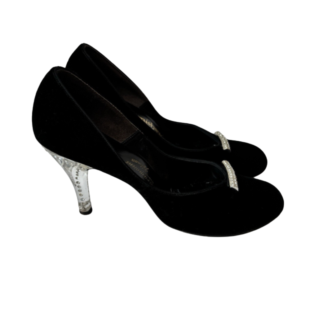 1950s black velvet pumps