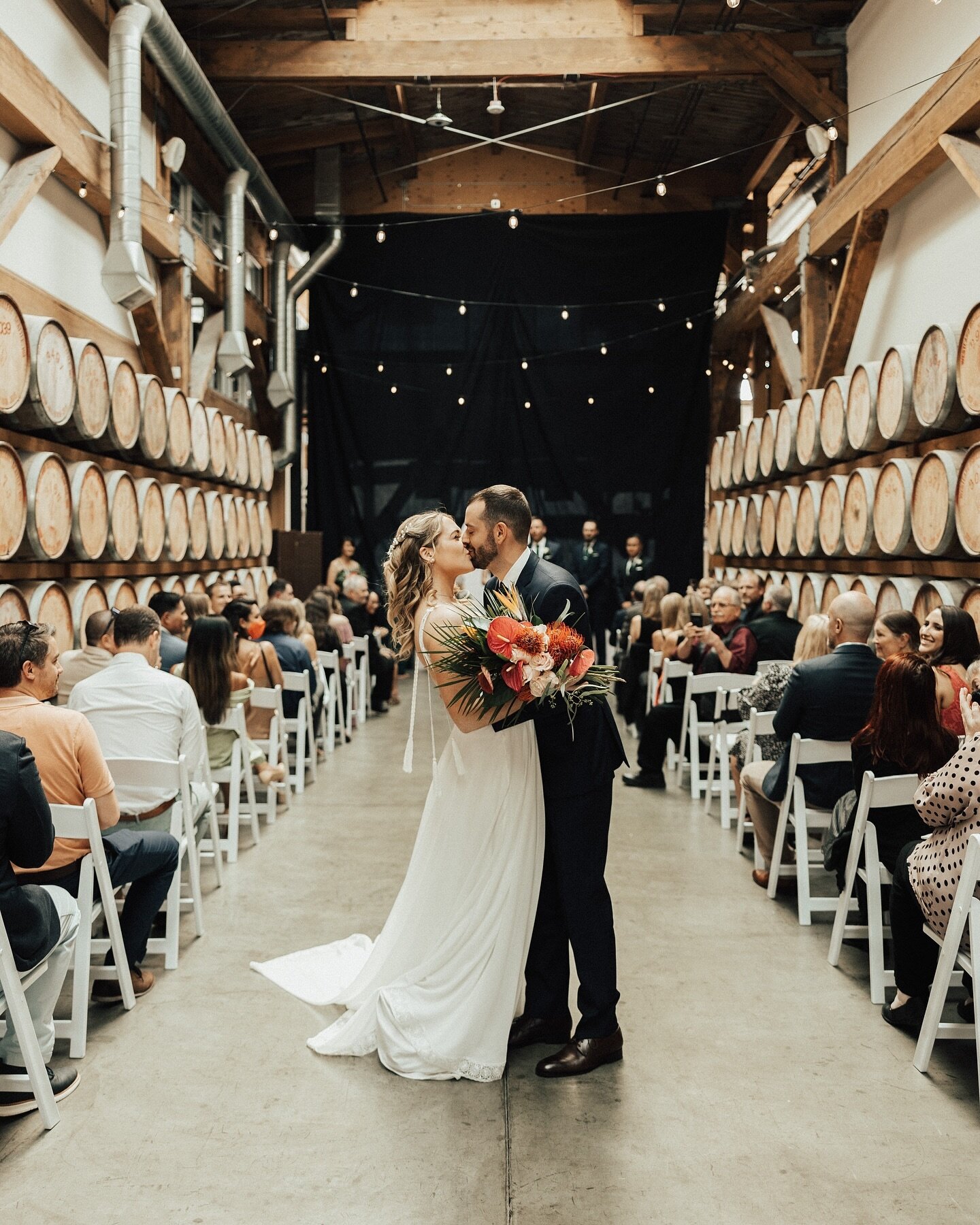 A little love for city weddings today because photographing a wedding at a Westland Distillery was pretty fun 🥰

#westlanddistillery #seattleweddingphotographer #seattlesummerwedding #seattleindustrialwedding #industrialseattle #seattlewedding #wedd