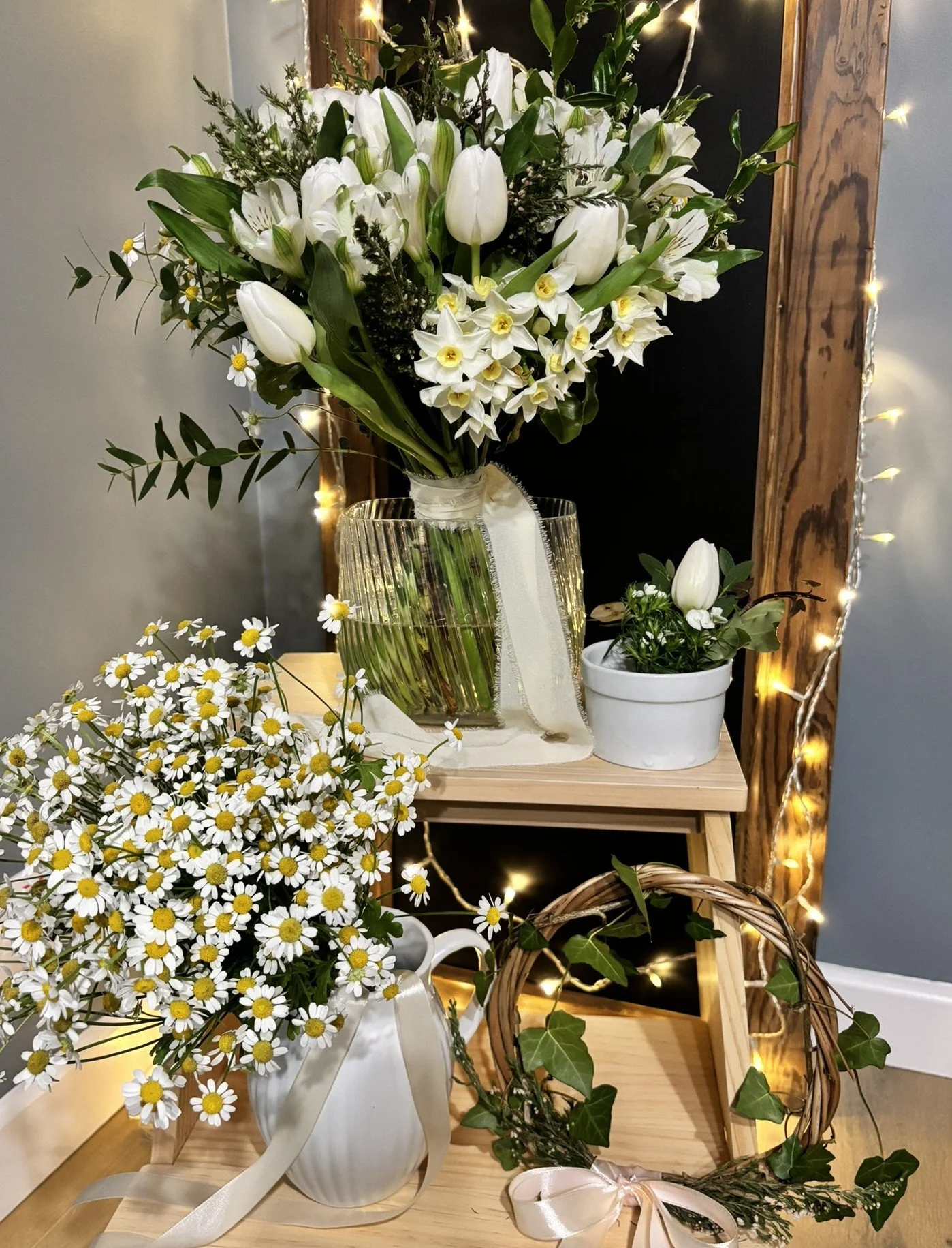 Display of white wedding flowers.JPEG