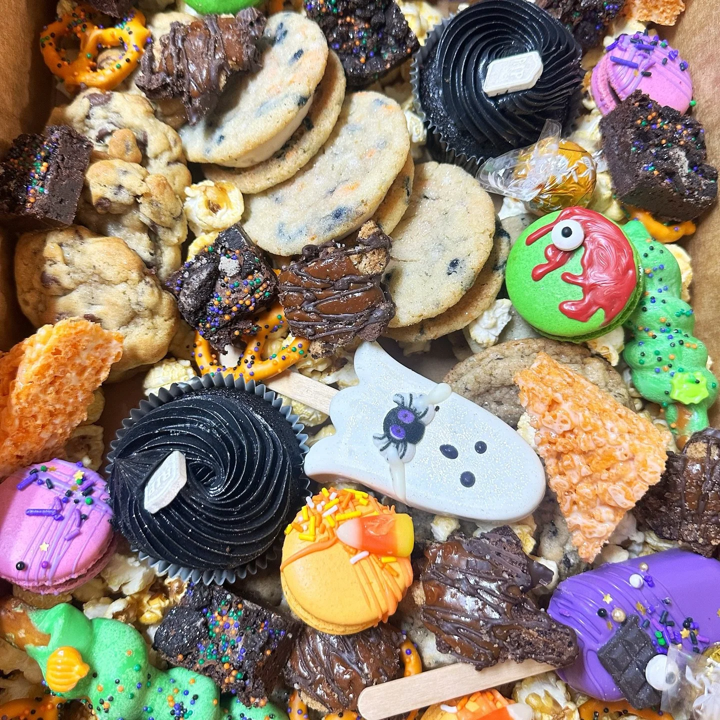 Halloween Treat Boxes are officially open for preorders! 👻⁣⁣
⁣⁣
Filled with a mix of spooky, sweet, and chocolatey bites &mdash; perfect for parties, gifts, or just treating yourself.⁣⁣
⁣⁣
🎃Limited quantities available🎃⁣⁣
⁣⁣
⁣⁣
⁣⁣
⁣⁣
⁣⁣
⁣⁣
⁣⁣
⁣⁣
⁣
