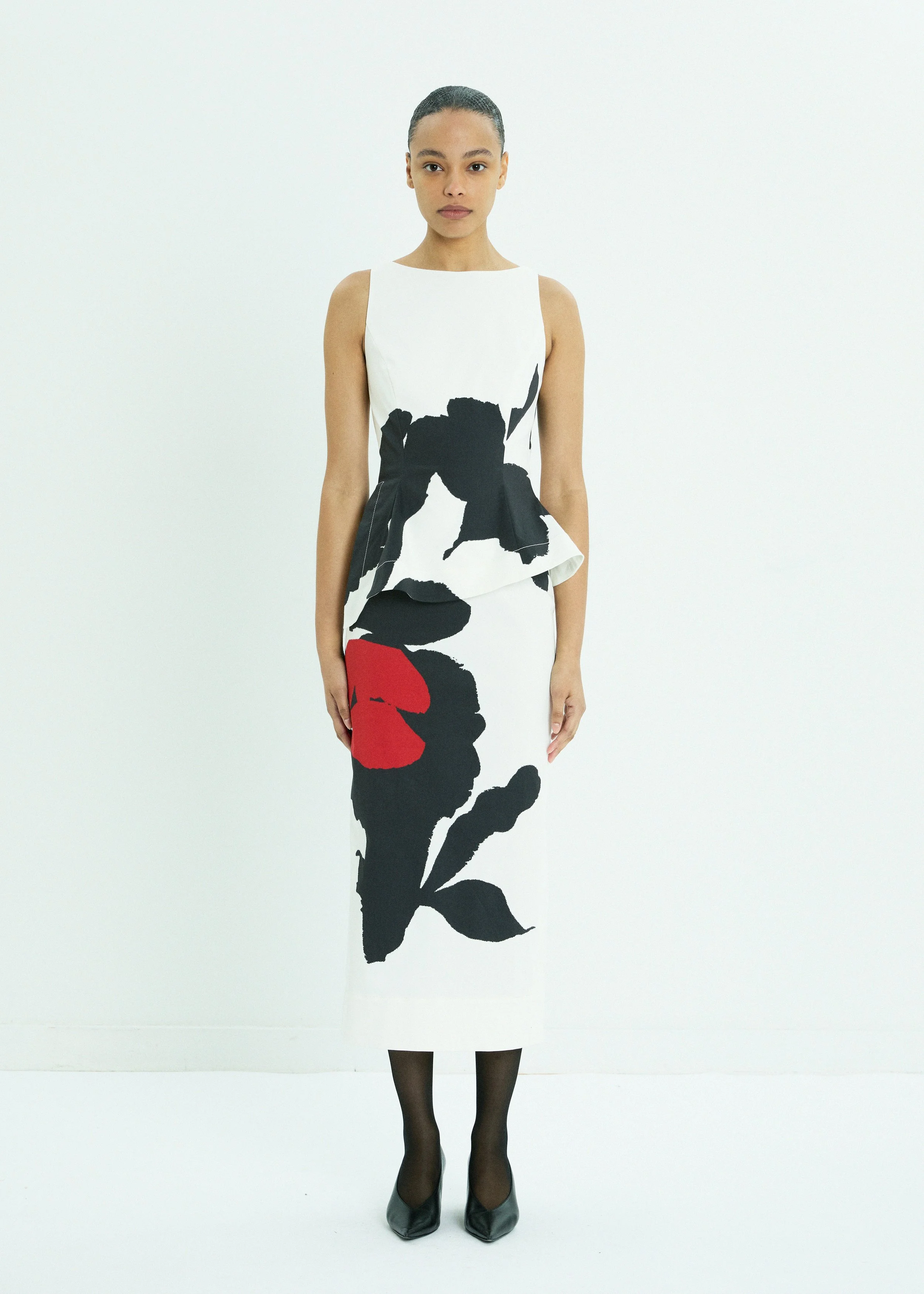 F25-0203-P15047-BLACK:RED-FRONT.jpg