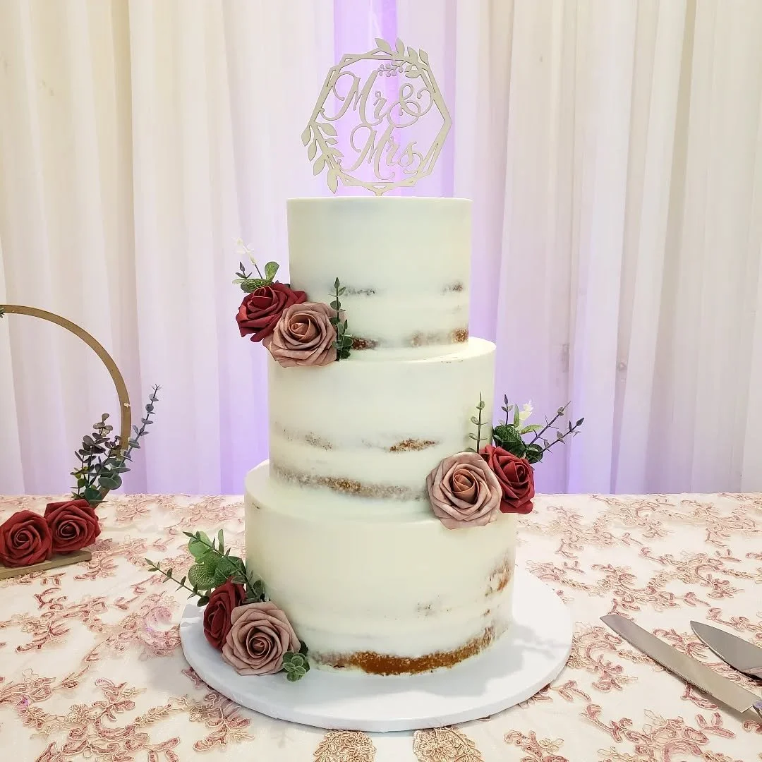Planning a wedding for 2026? Now is a great time to get your free quote through our website by submitting a super easy inquiry form! 

#weddingcake #customcake #lahabrabakery #custombakery #occakes