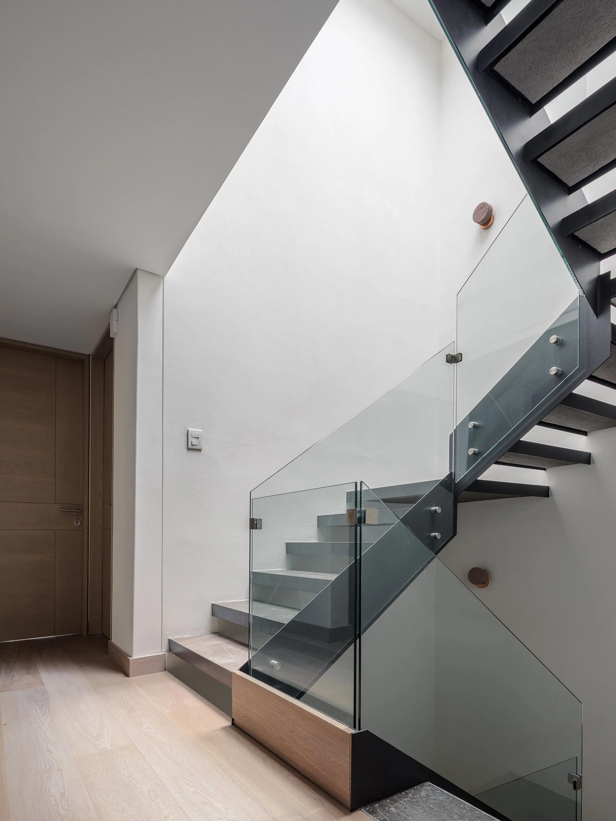 1     262A2323-Edit-MH-Final-Flat.jpg