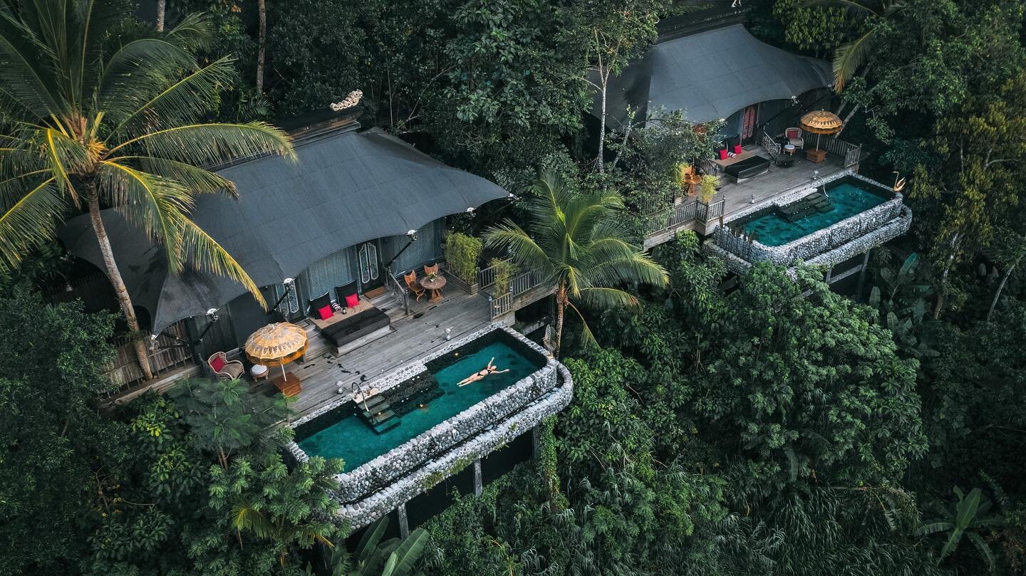 This week I had the great pleasure of having dinner with the wonderful @capellahotels teams from @capellaubud and @capellasingapore as well as the wonderful @liz4resorts 

I&rsquo;ve been fortunate enough to stay at both of these properties and can a