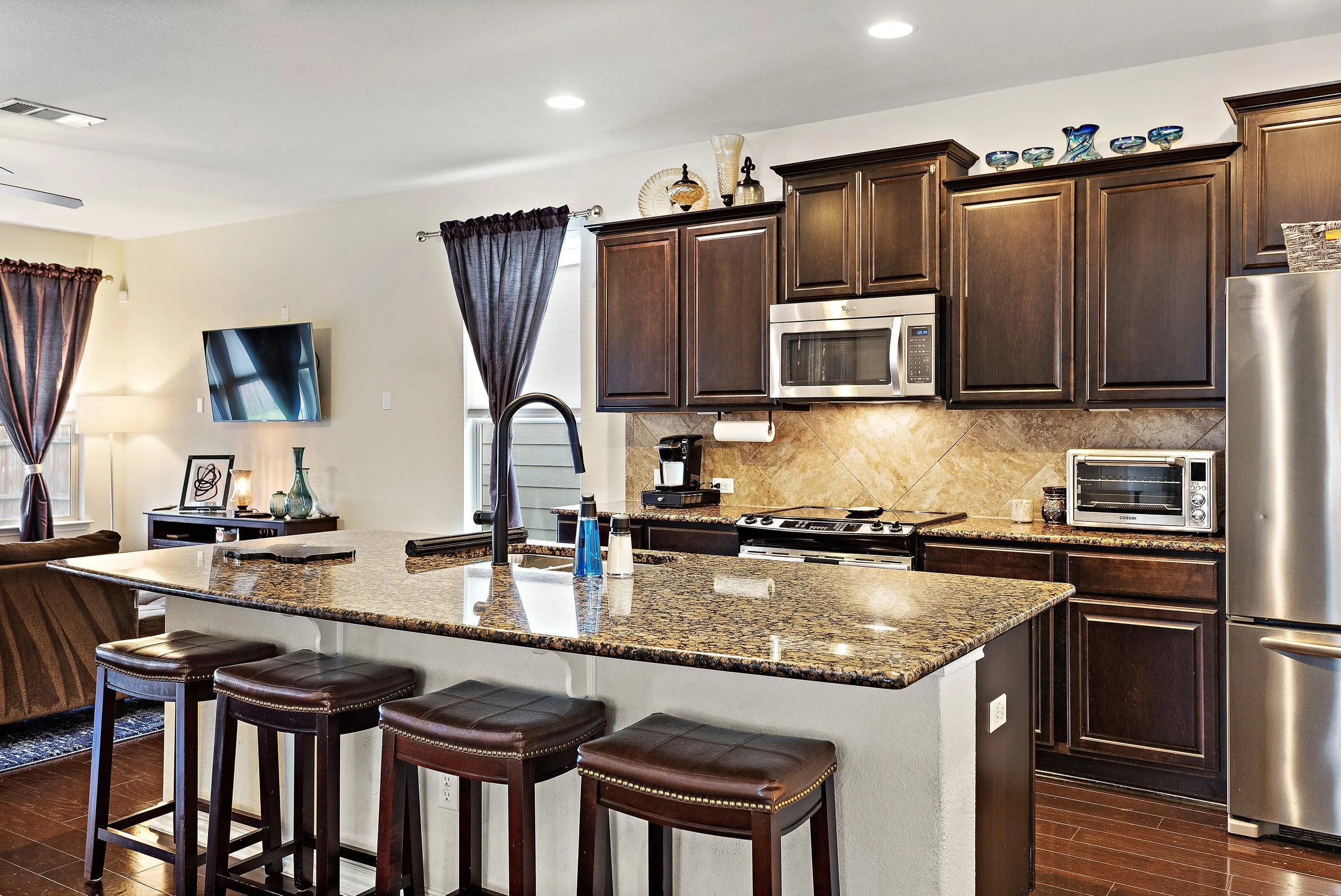 6-print-16033 Travesia Way KCP 111722 - 93.jpg
