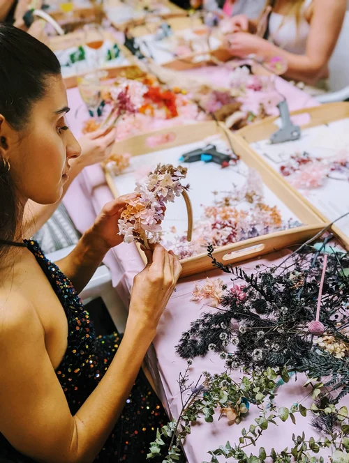 Guest crafting florals
