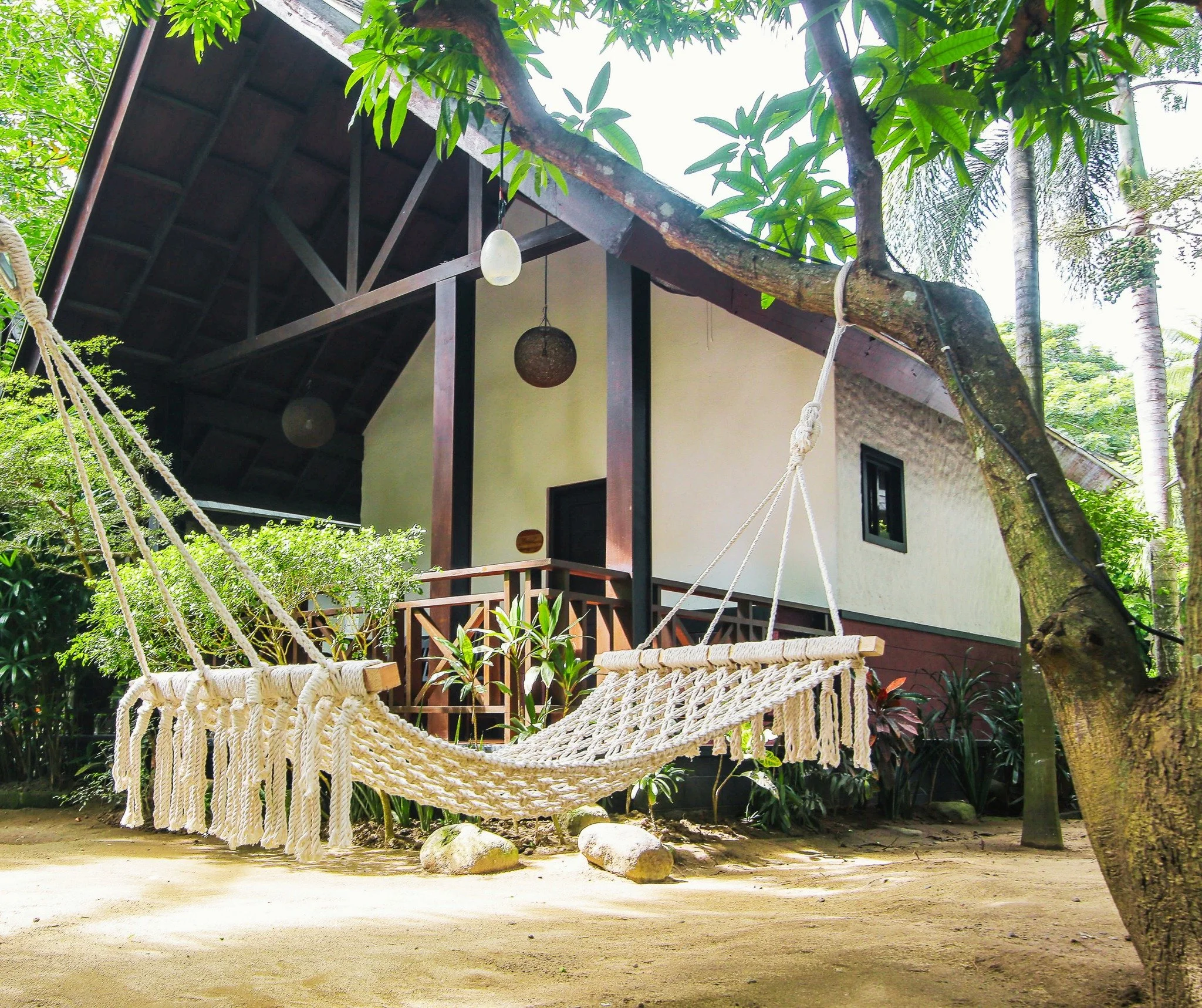 There&rsquo;s a kind of rest you only find when the space around you feels calm.

Our newly renovated bungalows are designed for exactly that&mdash;privacy, comfort, and the gentle rhythm of coastal living.

Rest, reset, repeat. 🏝️

📍Pet-friendly r