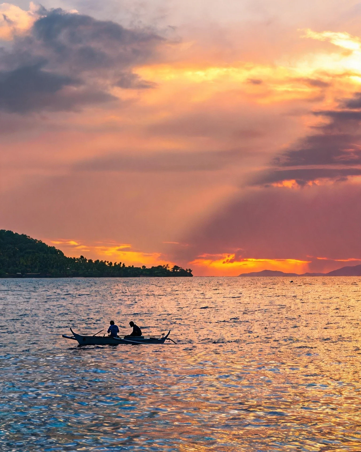 ☀️ Sunrise Therapy

Wake up to golden skies, gentle waves, and the promise of a new day. There&rsquo;s something peaceful about watching the sunrise by the sea. Every sunrise reminds you that fresh beginnings are always possible. Take a moment. Breat